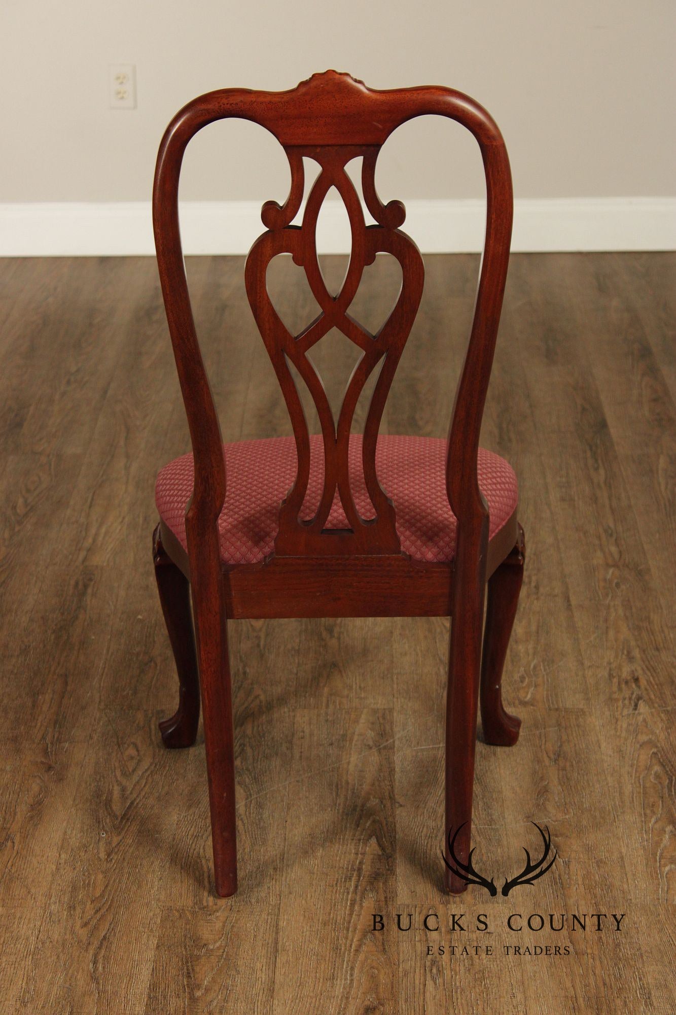 Ethan Allen 18th Century Mahogany Collection Set of Eight Carved Dining Chairs