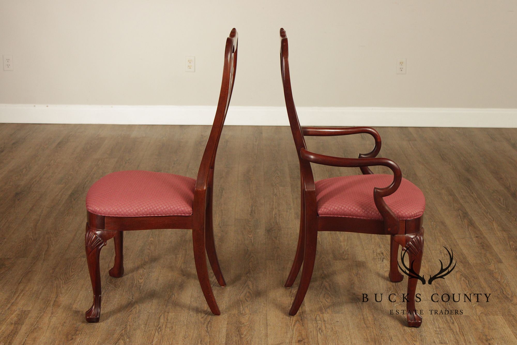 Ethan Allen 18th Century Mahogany Collection Set of Eight Carved Dining Chairs
