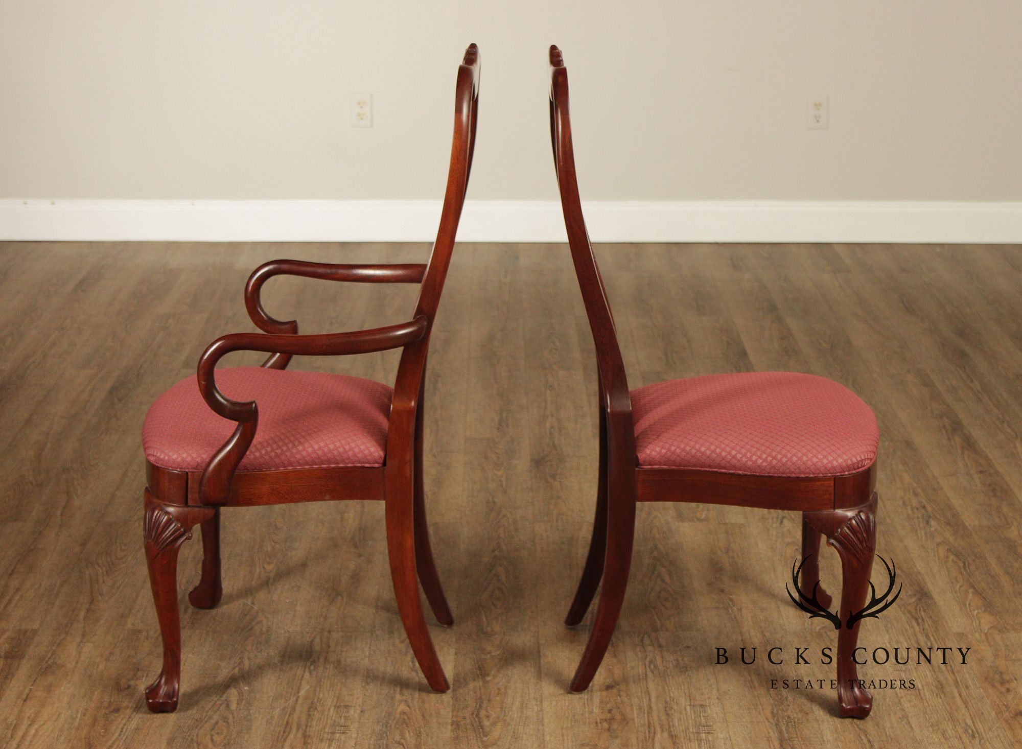 Ethan Allen 18th Century Mahogany Collection Set of Eight Carved Dining Chairs