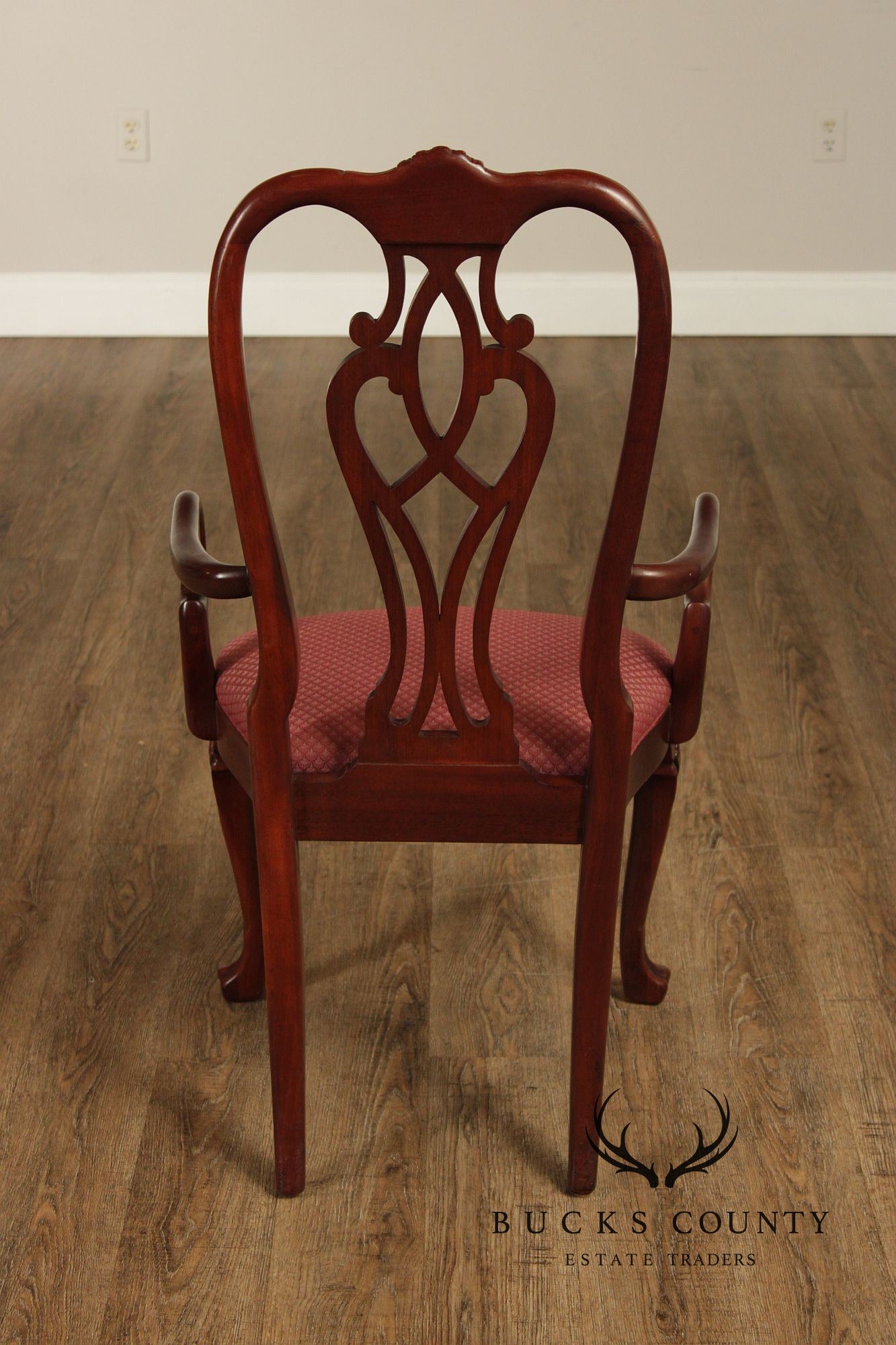 Ethan Allen 18th Century Mahogany Collection Set of Eight Carved Dining Chairs
