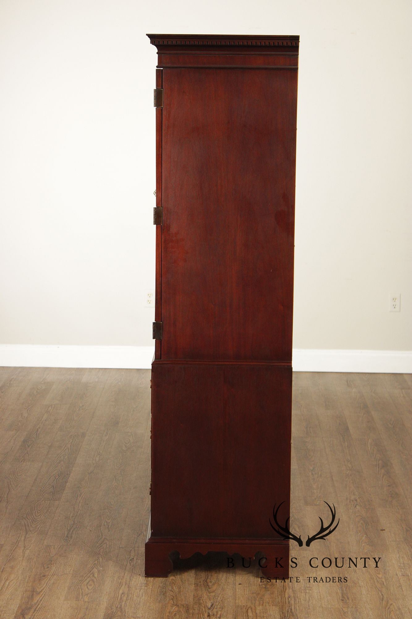 Hickory Chair Historical James River Plantation Mahogany Armoire