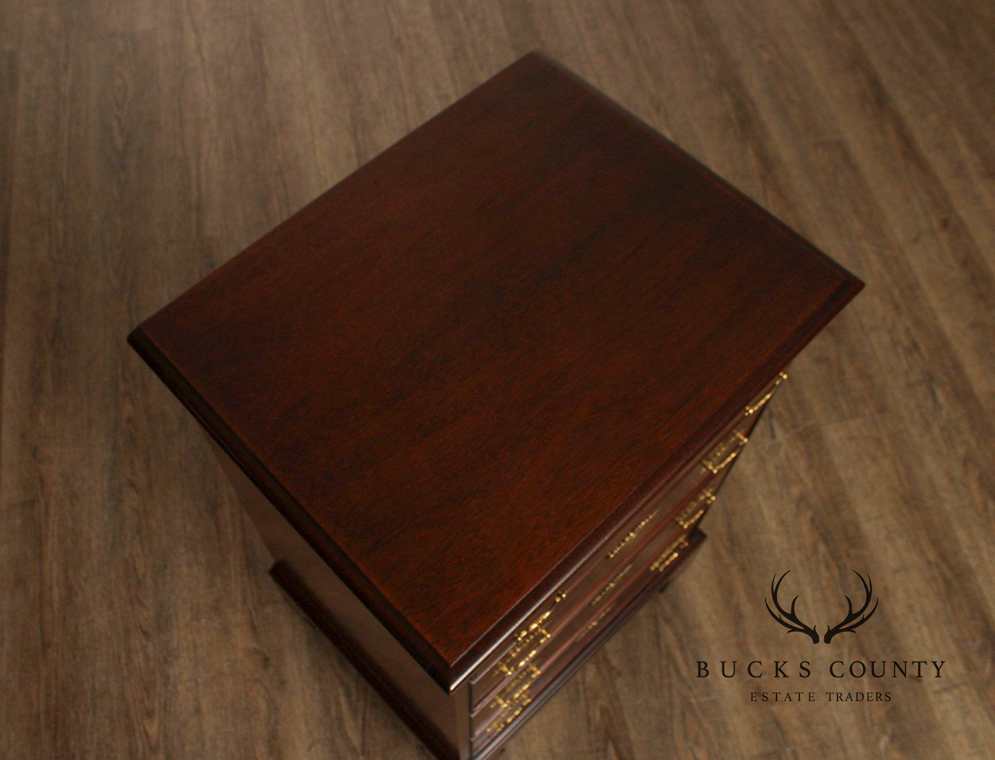 Georgian Style Mahogany And Burlwood Nightstand Chest Of Drawers