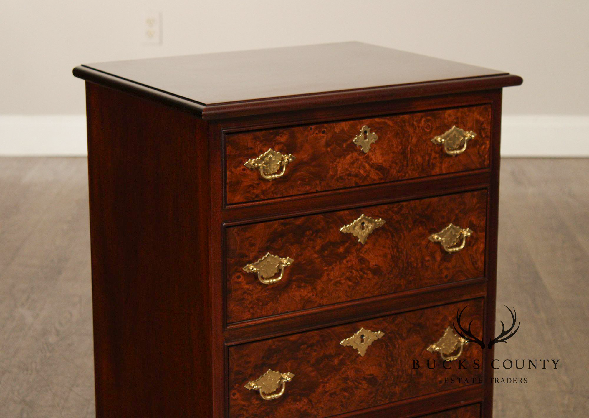 Georgian Style Mahogany And Burlwood Nightstand Chest Of Drawers