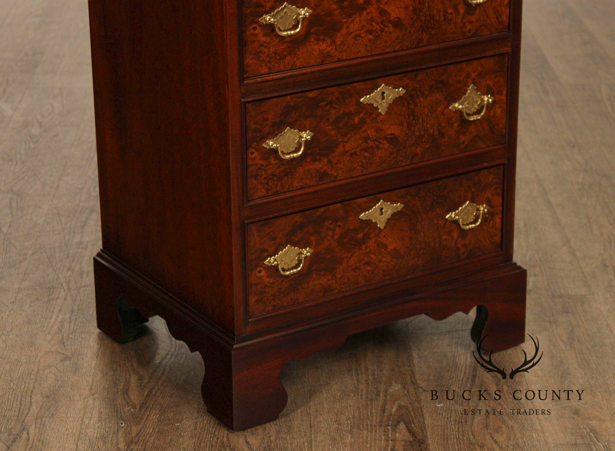 Georgian Style Mahogany And Burlwood Nightstand Chest Of Drawers