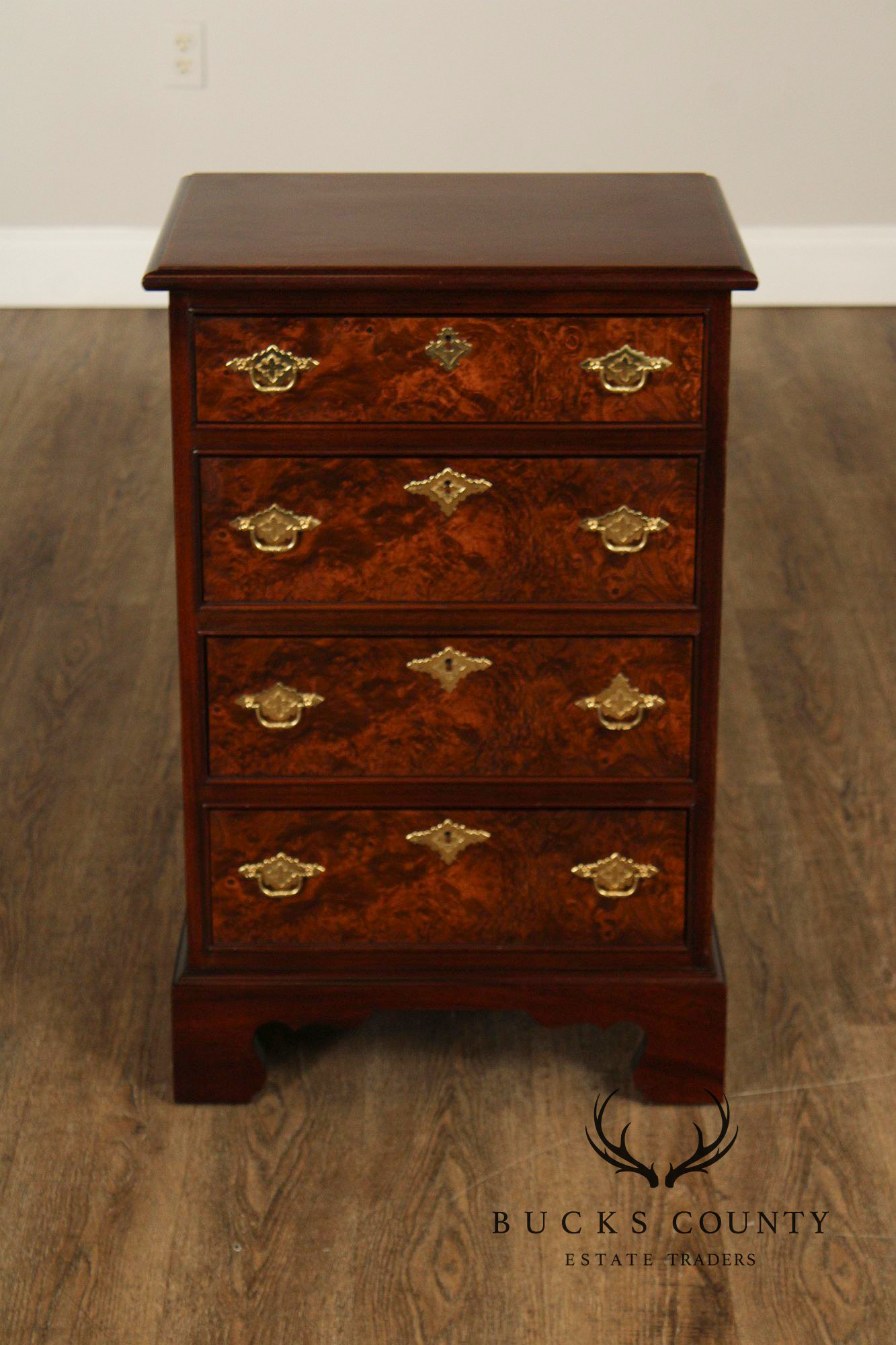 Georgian Style Mahogany And Burlwood Nightstand Chest Of Drawers