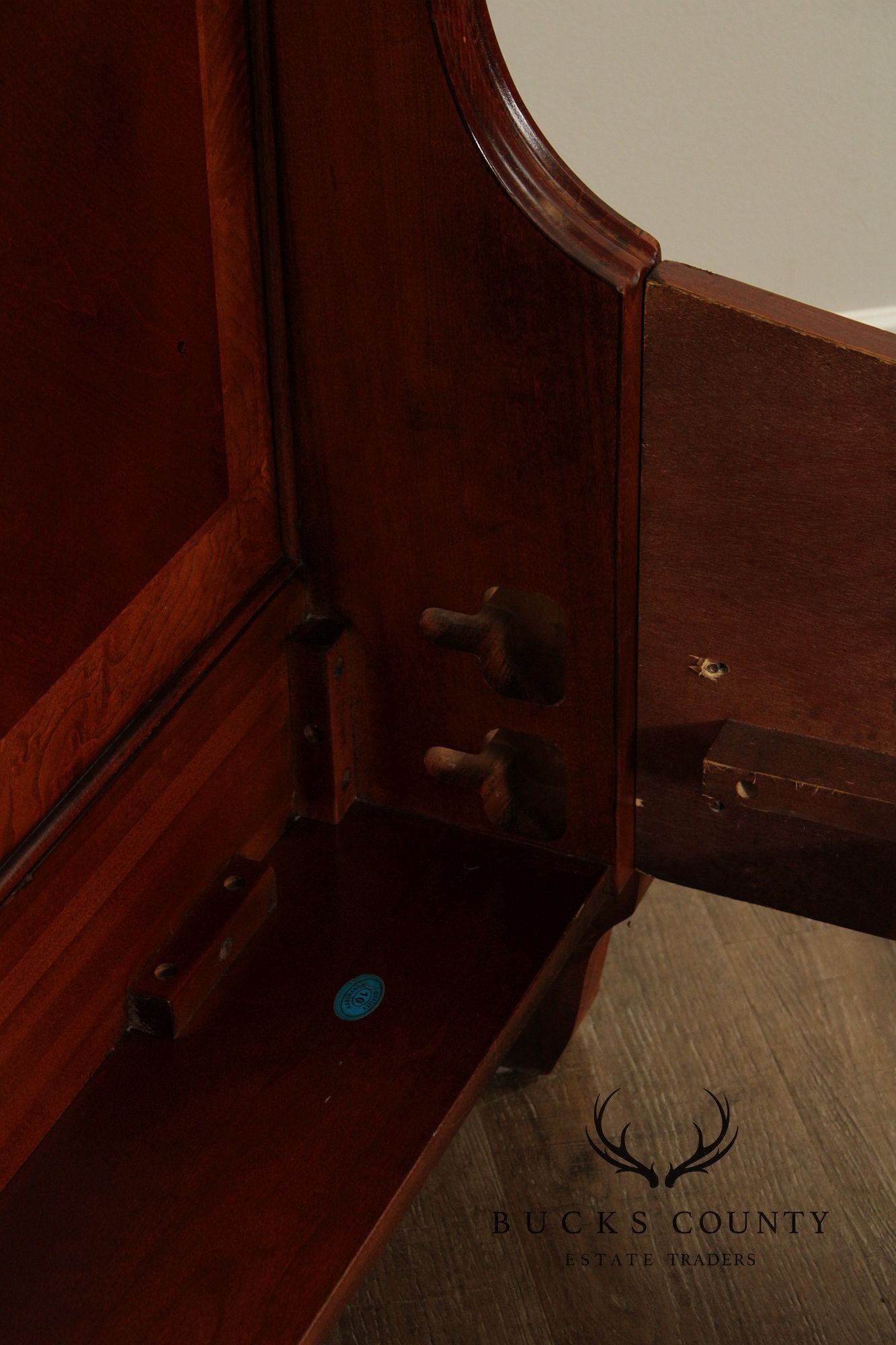 Lexington Mahogany King Sleigh Bed