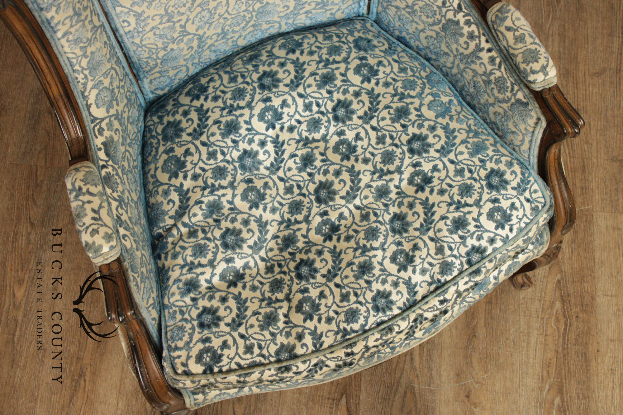 French Louis XV Style Carved Frame Porter's Chair