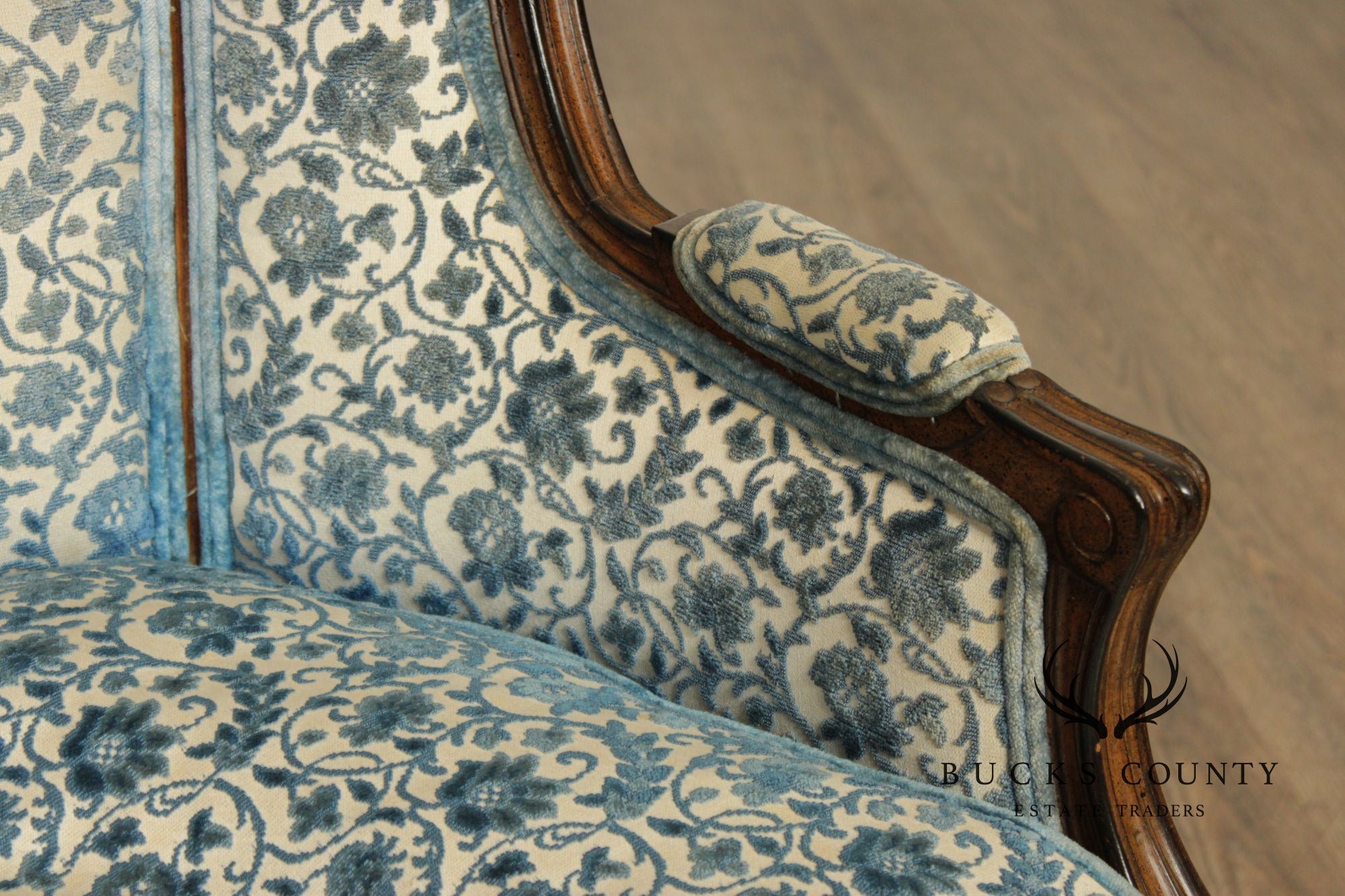 French Louis XV Style Carved Frame Porter's Chair
