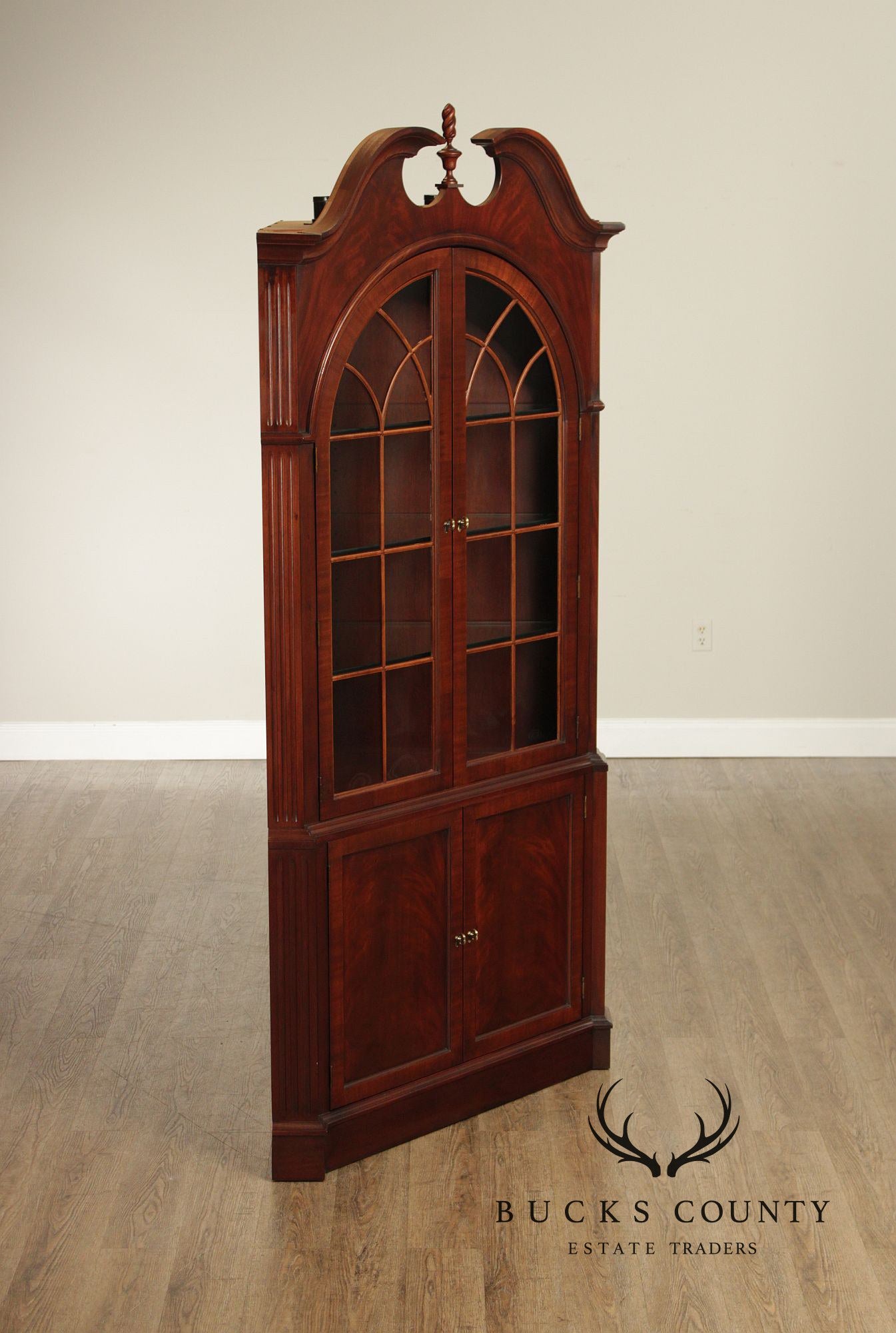 Ethan Allen Georgian Style Mahogany Lighted Corner Cabinet