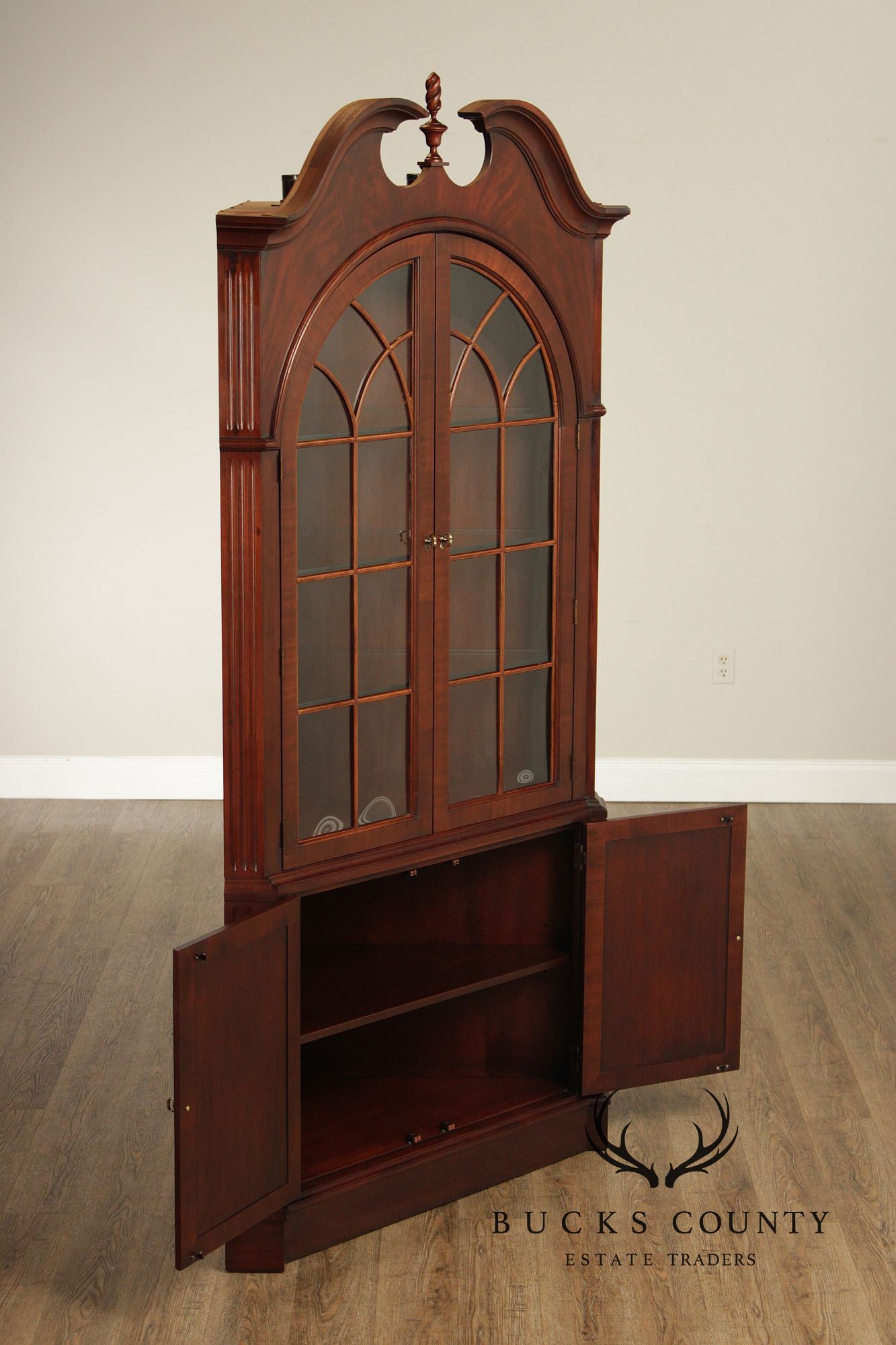 Ethan Allen Georgian Style Mahogany Lighted Corner Cabinet