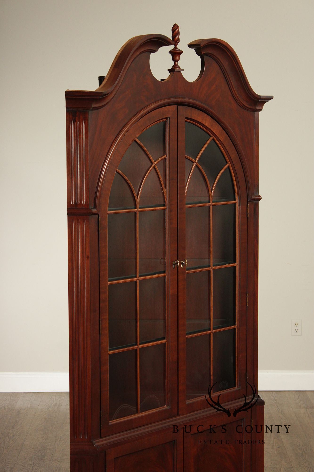 Ethan Allen Georgian Style Mahogany Lighted Corner Cabinet