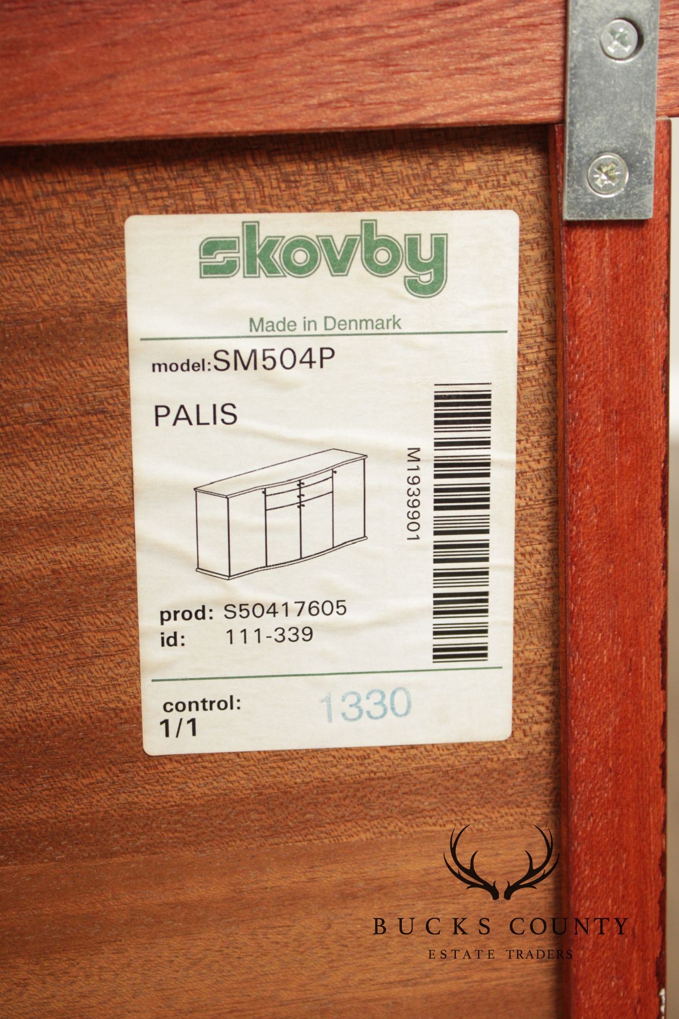 Skovby Danish Modern Rosewood China Cabinet Sideboard