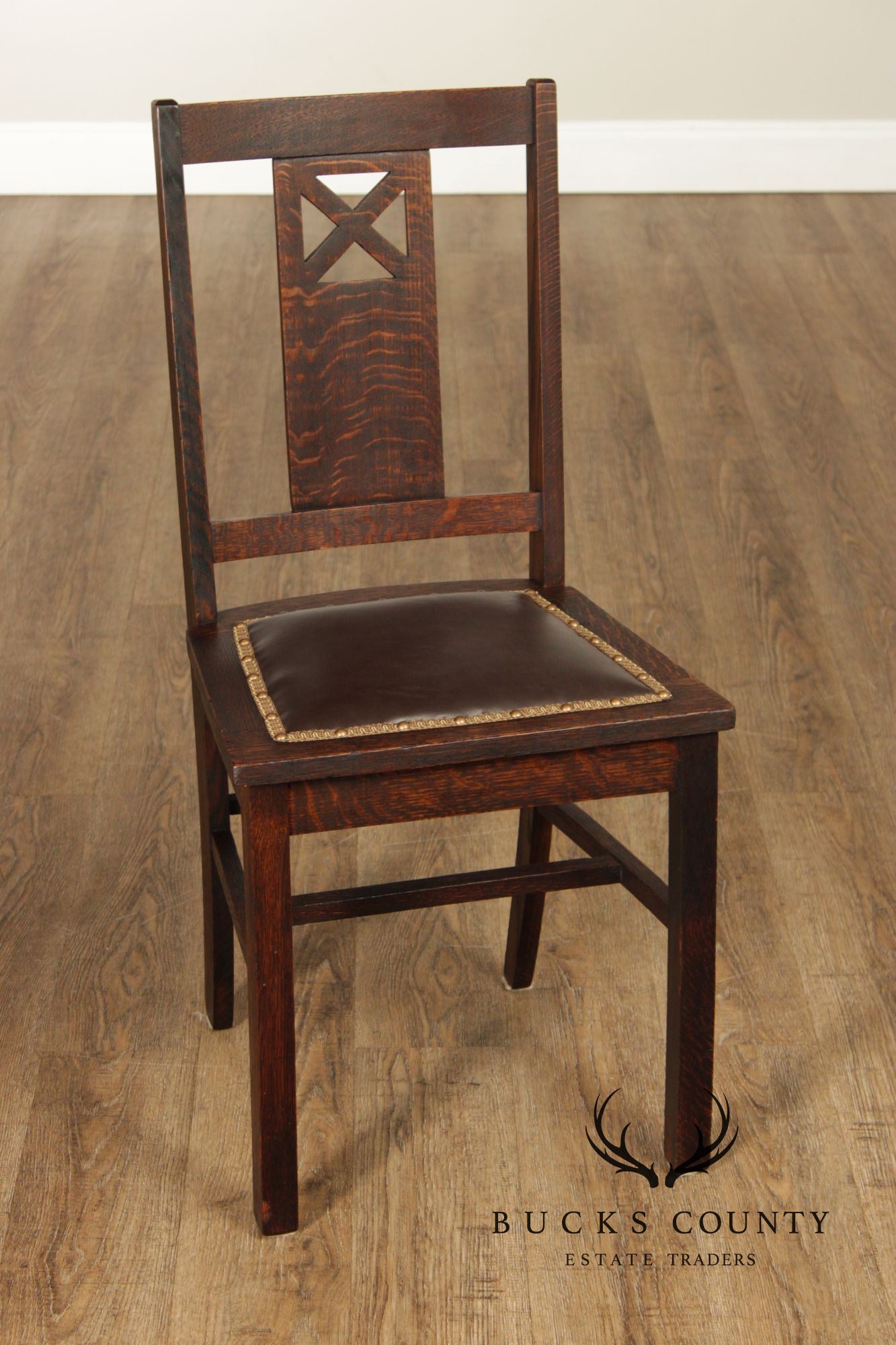 Antique Arts & Crafts Set Of Six Mission Style Oak Dining Chairs With Leather Seats