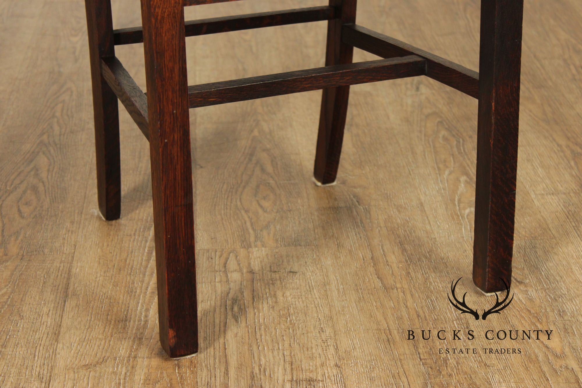 Antique Arts & Crafts Set Of Six Mission Style Oak Dining Chairs With Leather Seats