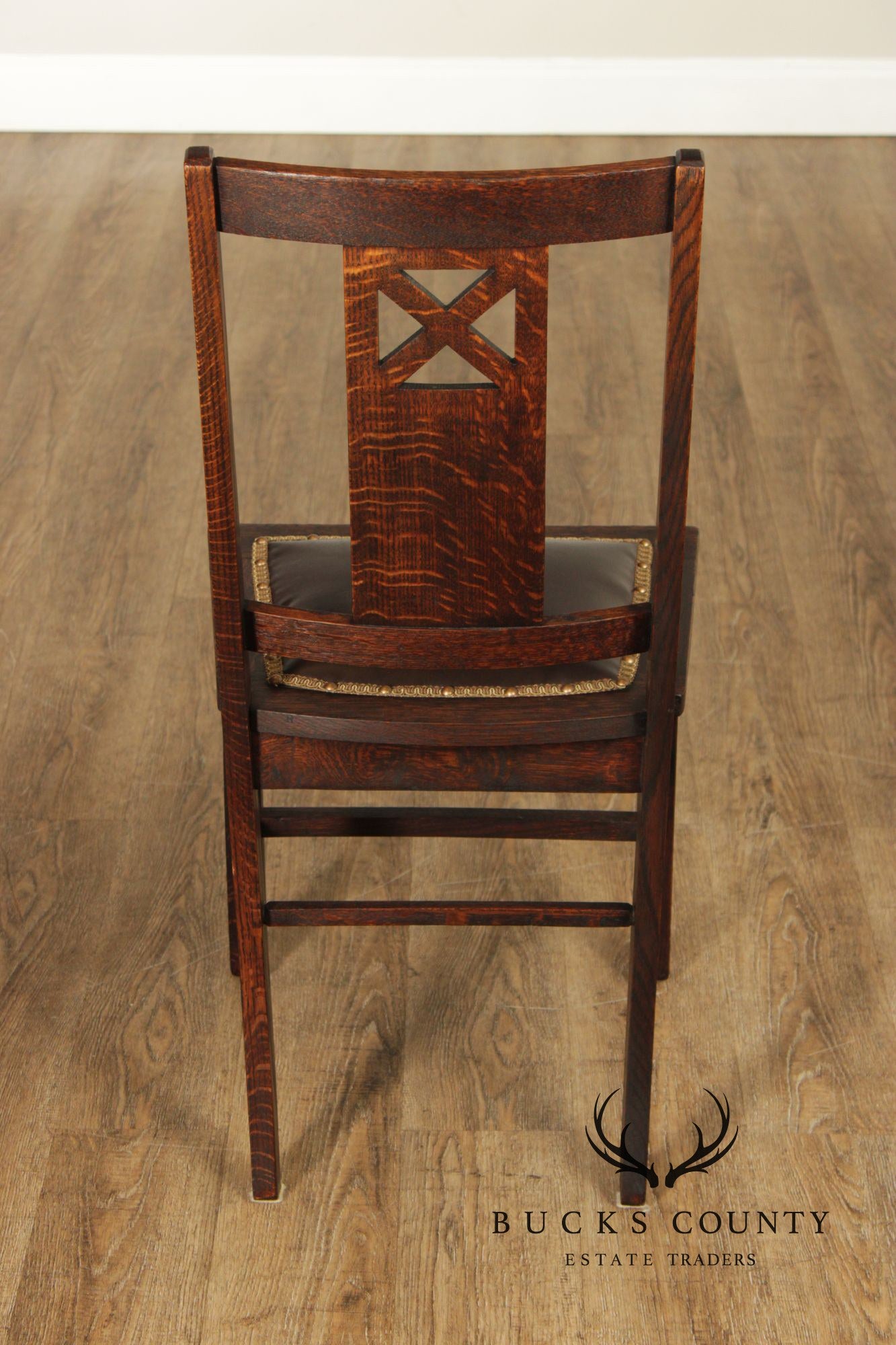 Antique Arts & Crafts Set Of Six Mission Style Oak Dining Chairs With Leather Seats