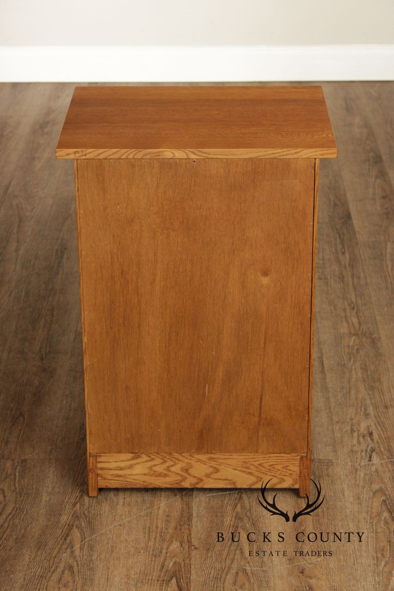 Stickley Mission Collection Pair Inlaid Oak Harvey Ellis Nightstands Bedside Cabinets