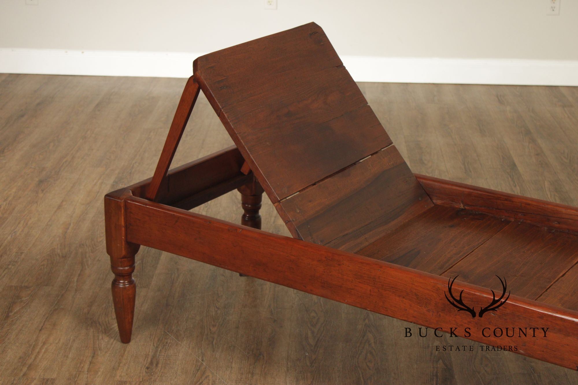 Antique Reclining Day Bed