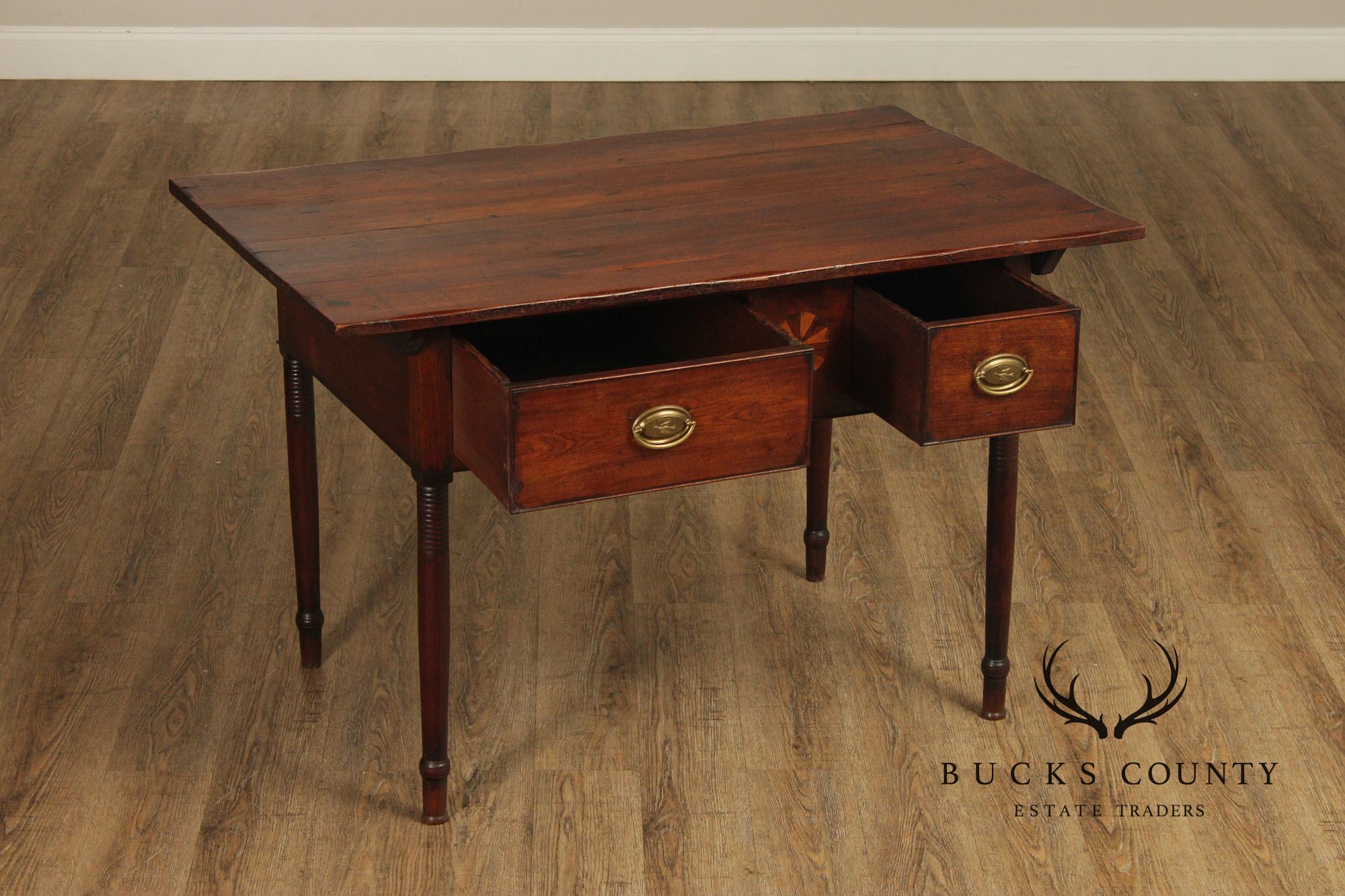Federal Period Sheraton Style Walnut Tavern Table