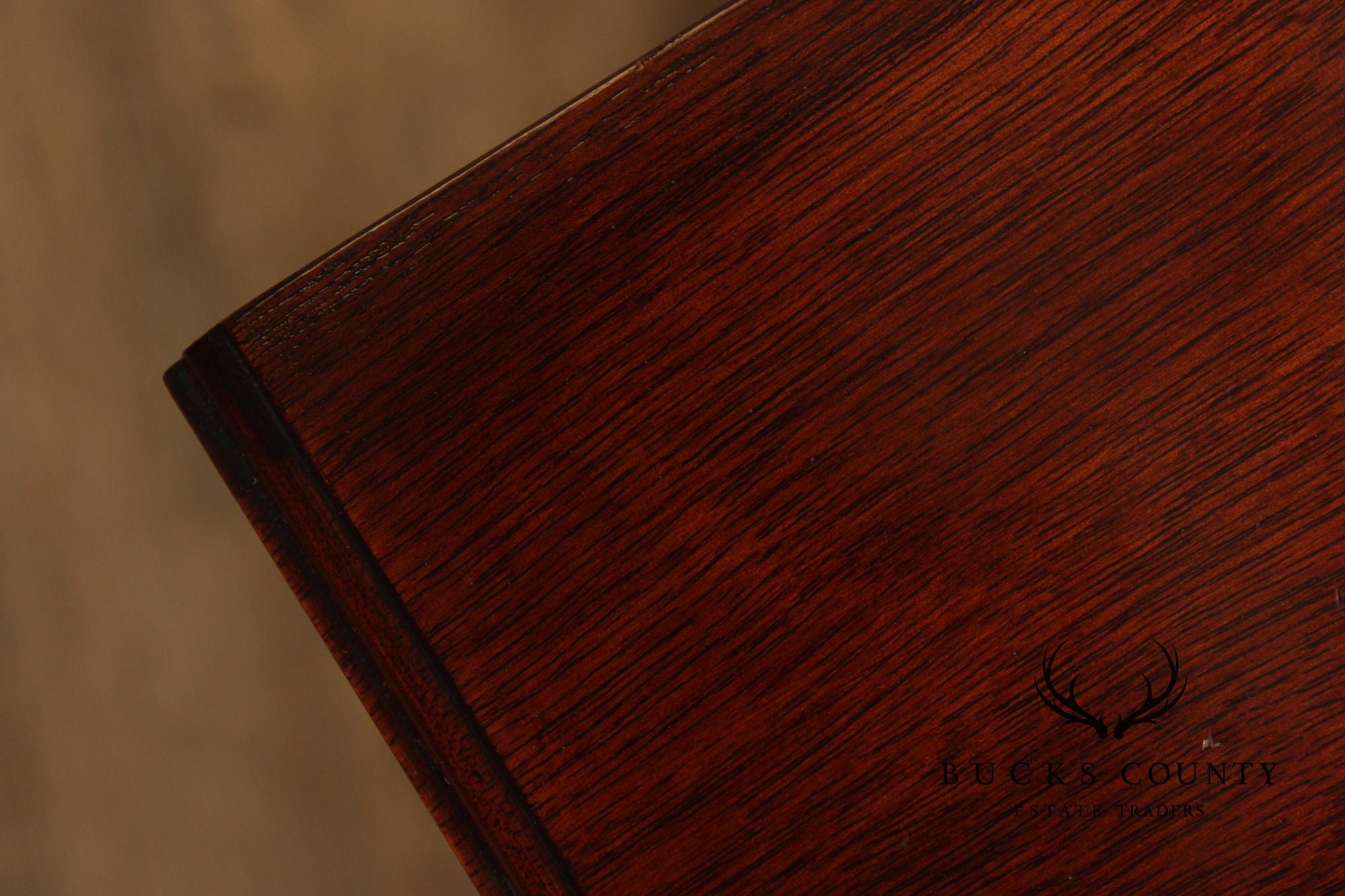 Henkel Harris Virginia Galleries Pair Of Traditional Mahogany Nightstands