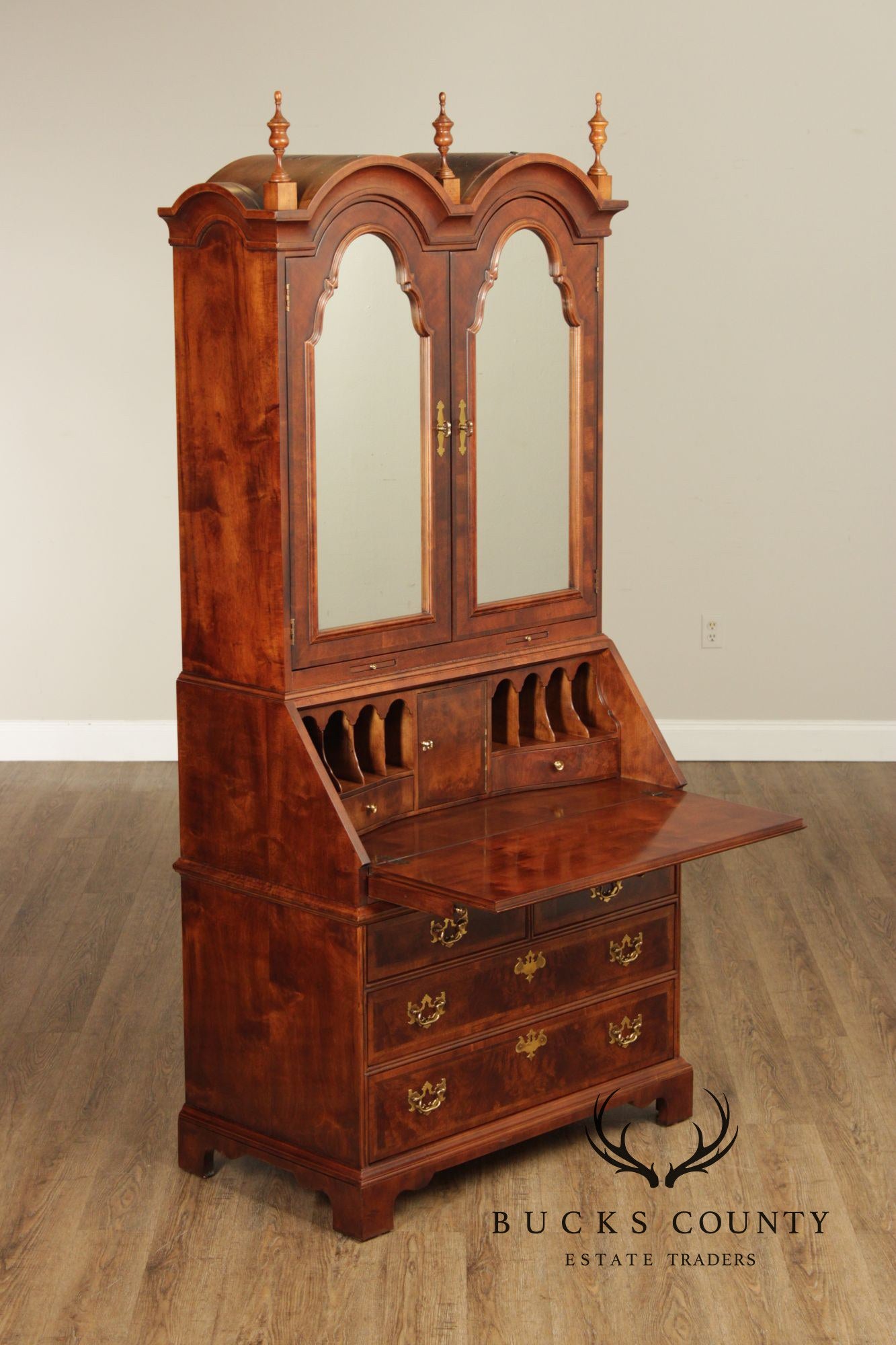Henredon Aston Court Georgian Style Secretary Desk With Bookcase