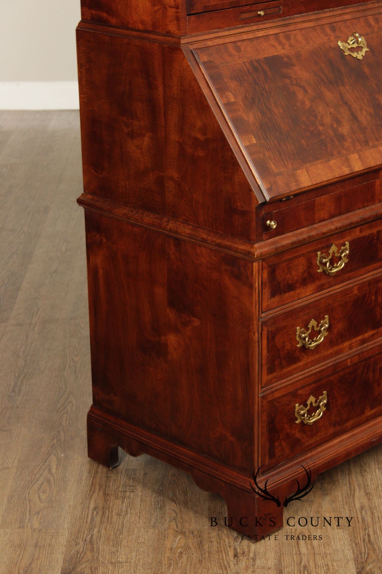 Henredon Aston Court Georgian Style Secretary Desk With Bookcase