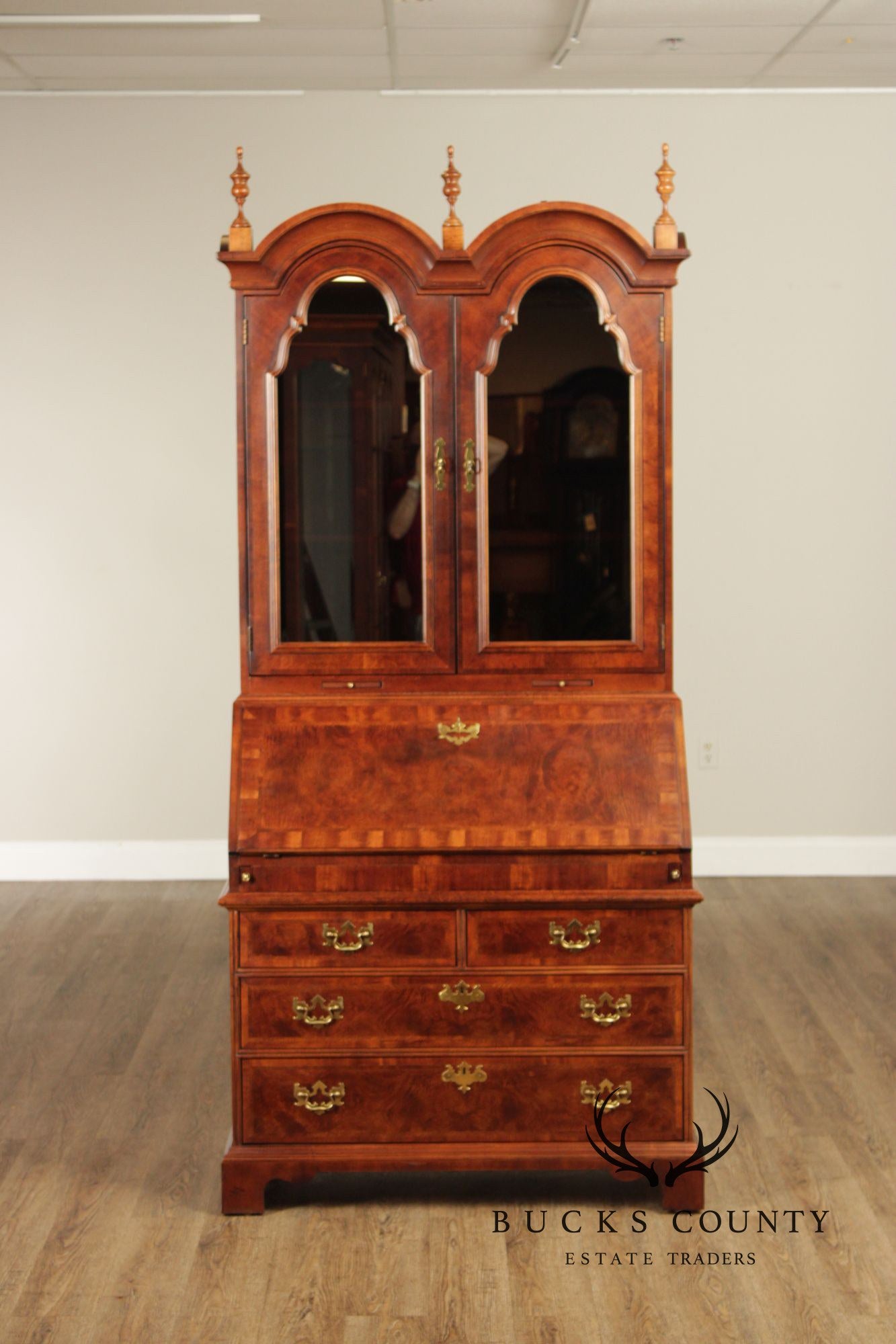 Henredon Aston Court Georgian Style Secretary Desk With Bookcase