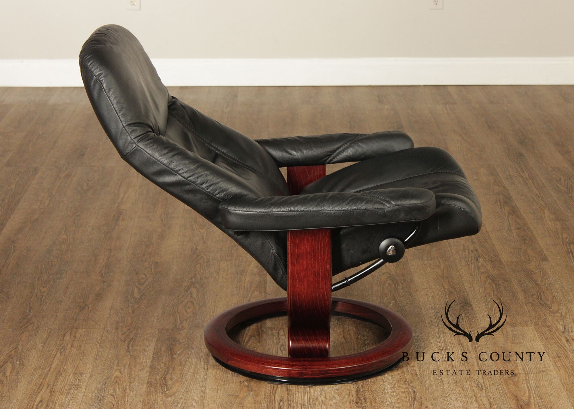Ekornes Stressless Black Leather Recliner Lounge Chair With Ottoman
