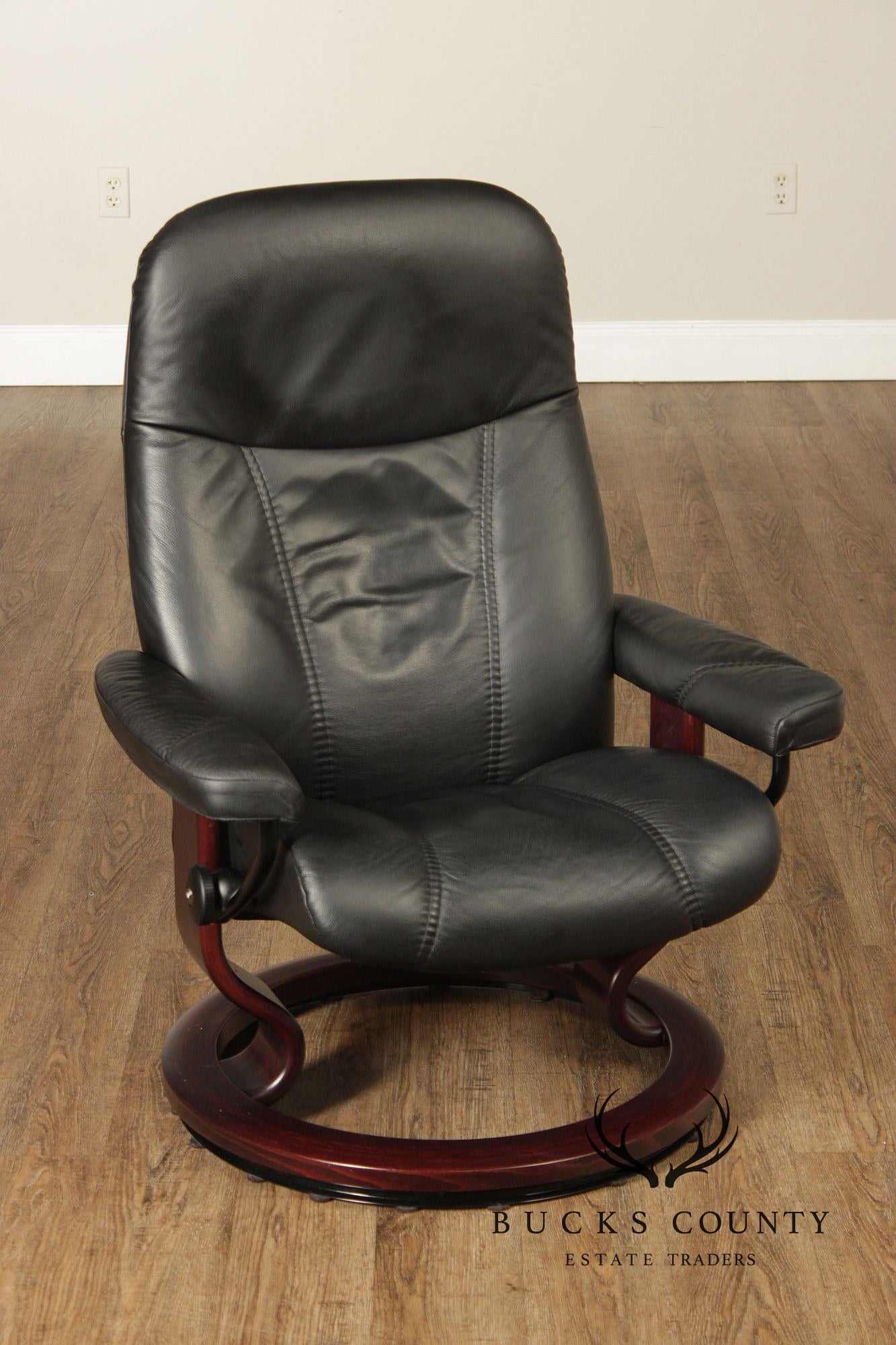 Ekornes Stressless Black Leather Recliner With Ottoman
