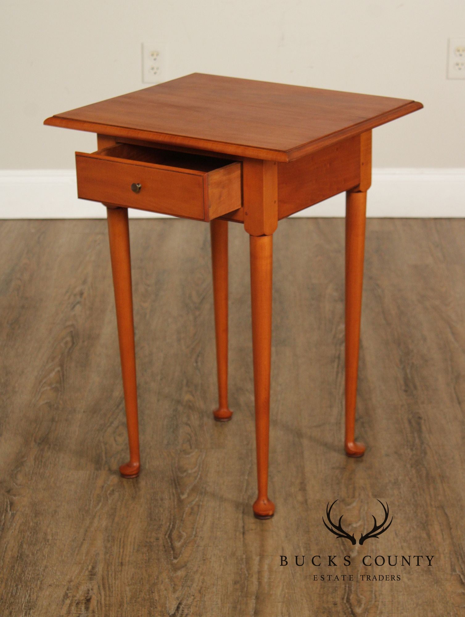 Eldred Wheeler Queen Anne Style Maple Side Table