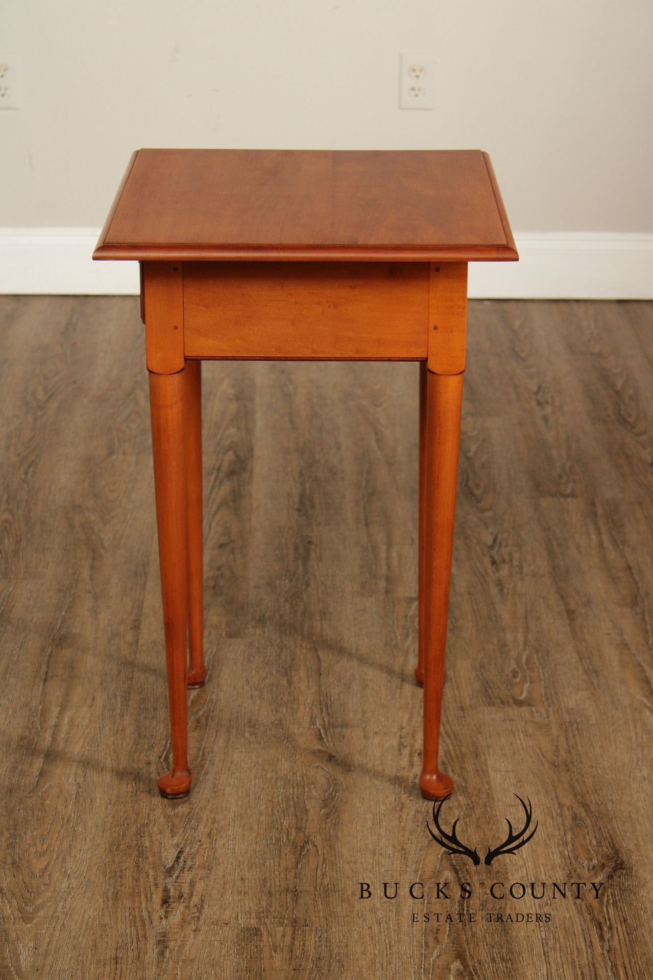 Eldred Wheeler Queen Anne Style Maple Side Table