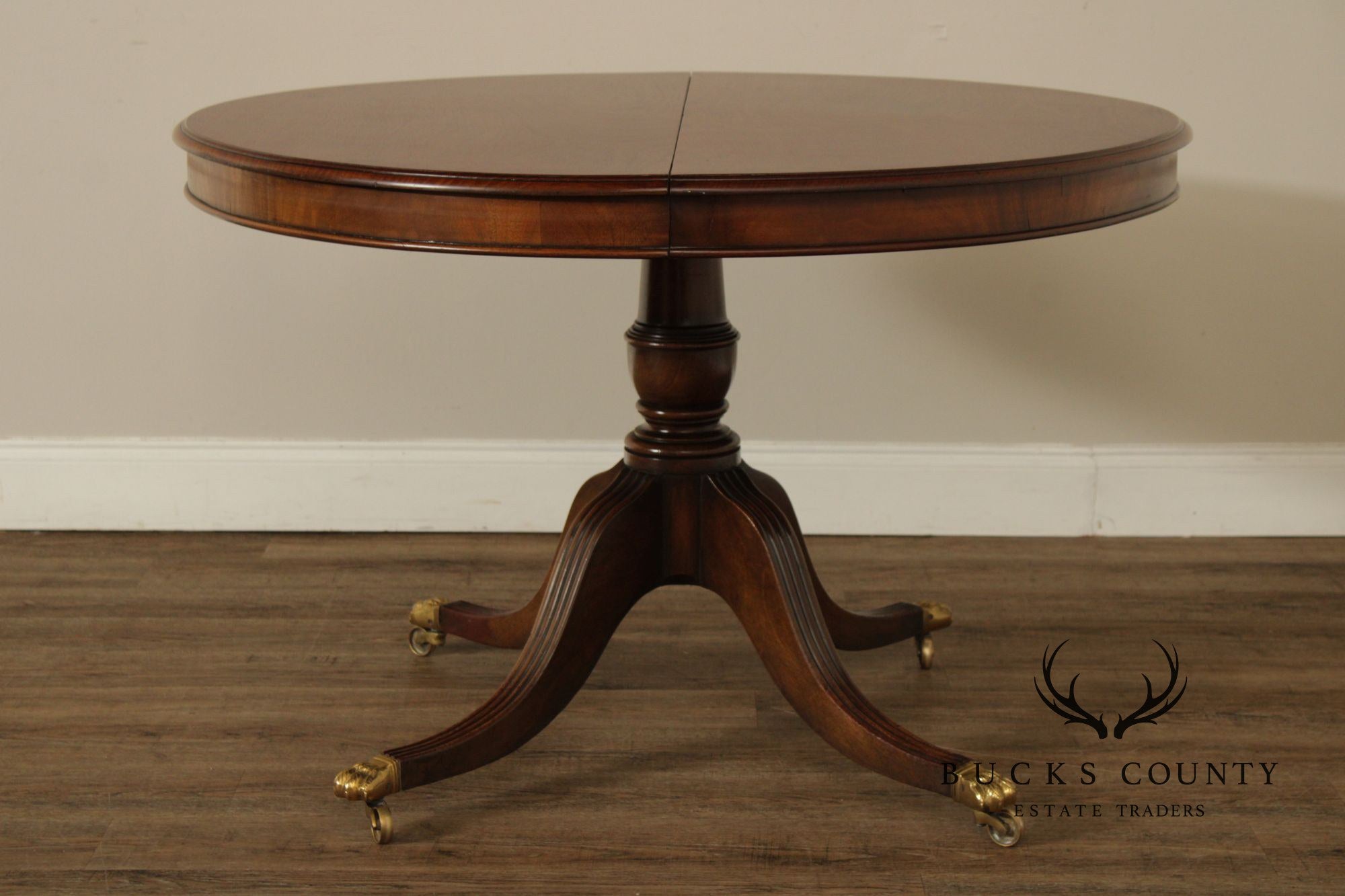 English Regency Style Antique Mahogany Round Pedestal Dining Table With Leaf