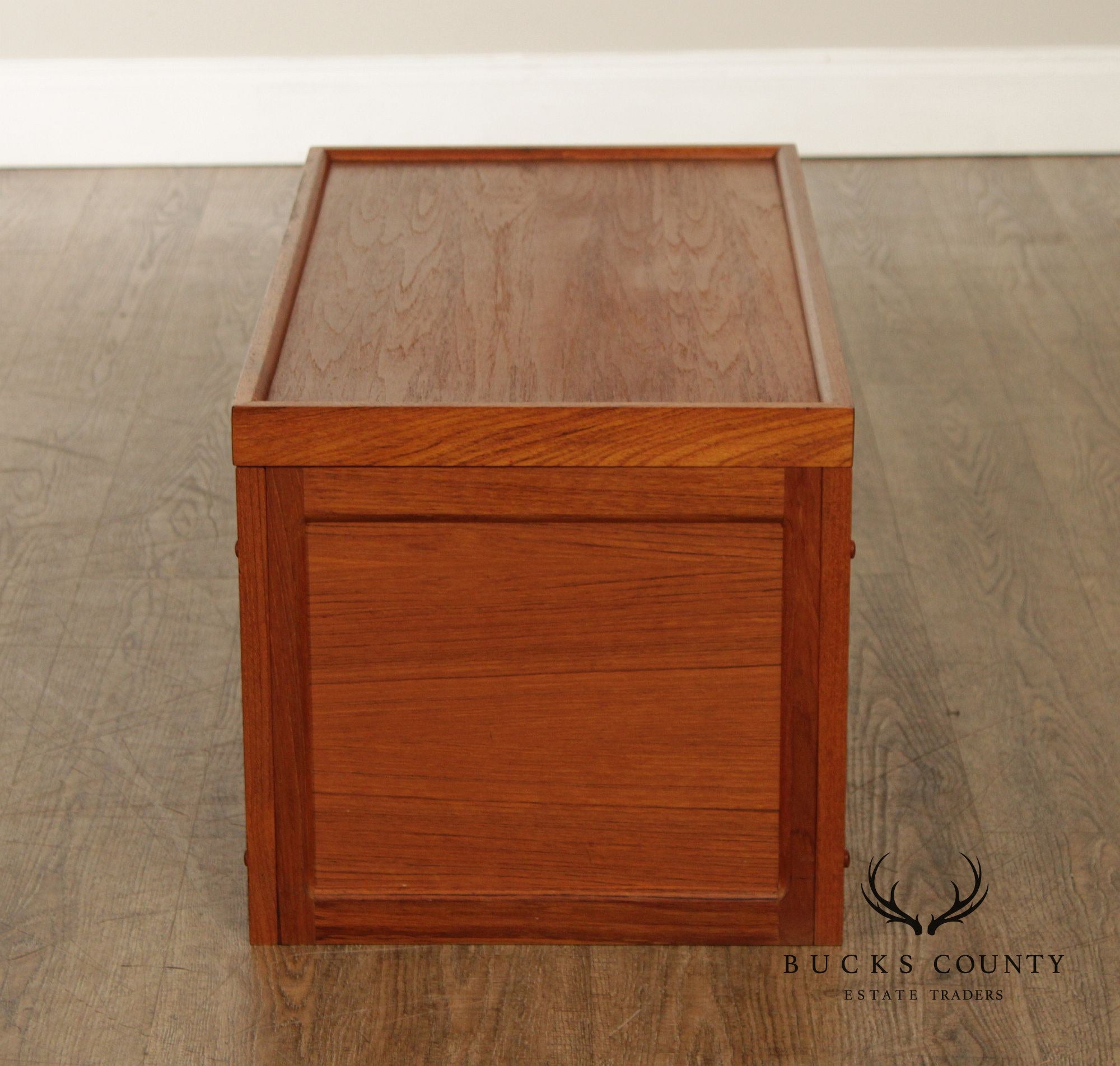 Teak N'Yu Danish Modern Style Teak Blanket Chest