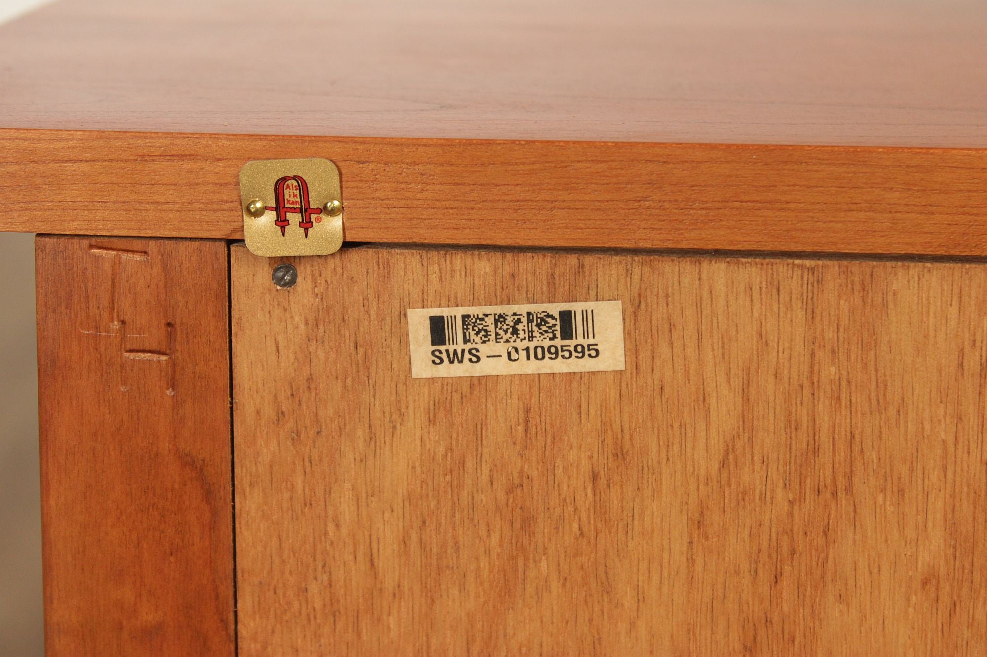 Stickley Mission Collection Cherry Harvey Ellis Three Drawer Nightstand