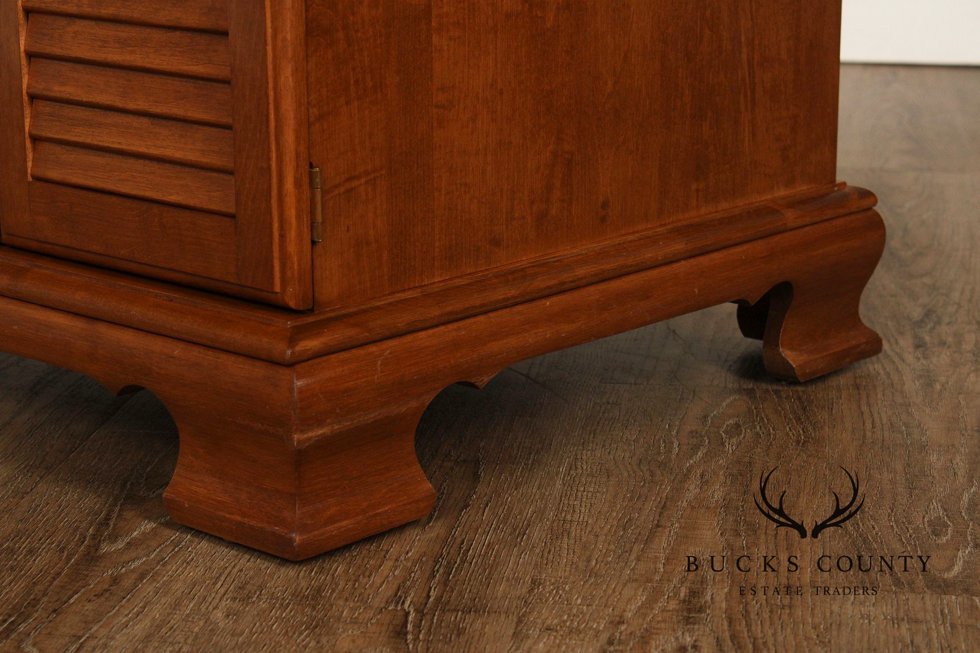 Ethan Allen Heirloom Nutmeg Maple Louvered Door Record Cabinet Side Table