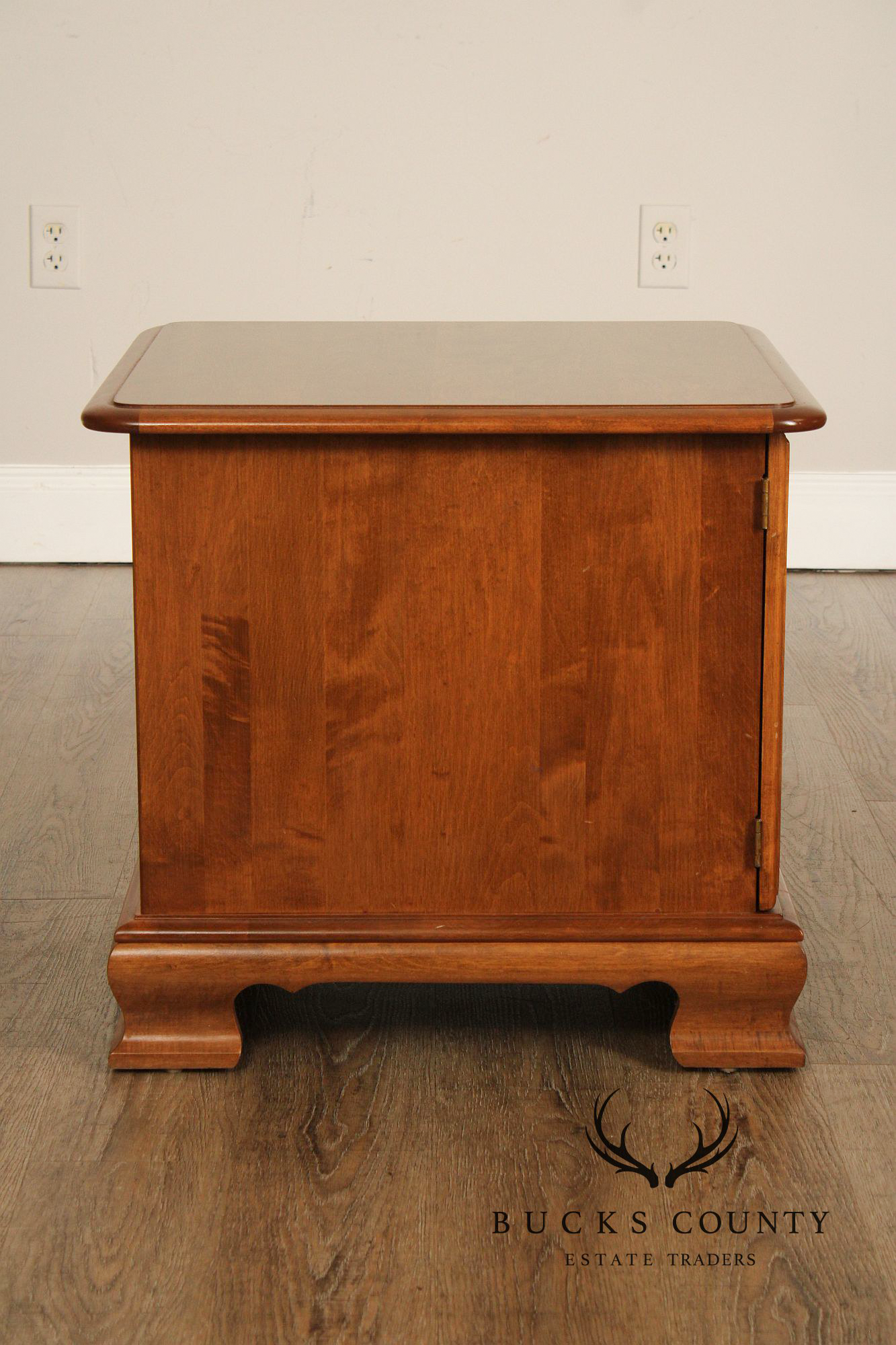 Ethan Allen Heirloom Nutmeg Maple Louvered Door Record Cabinet Side Table
