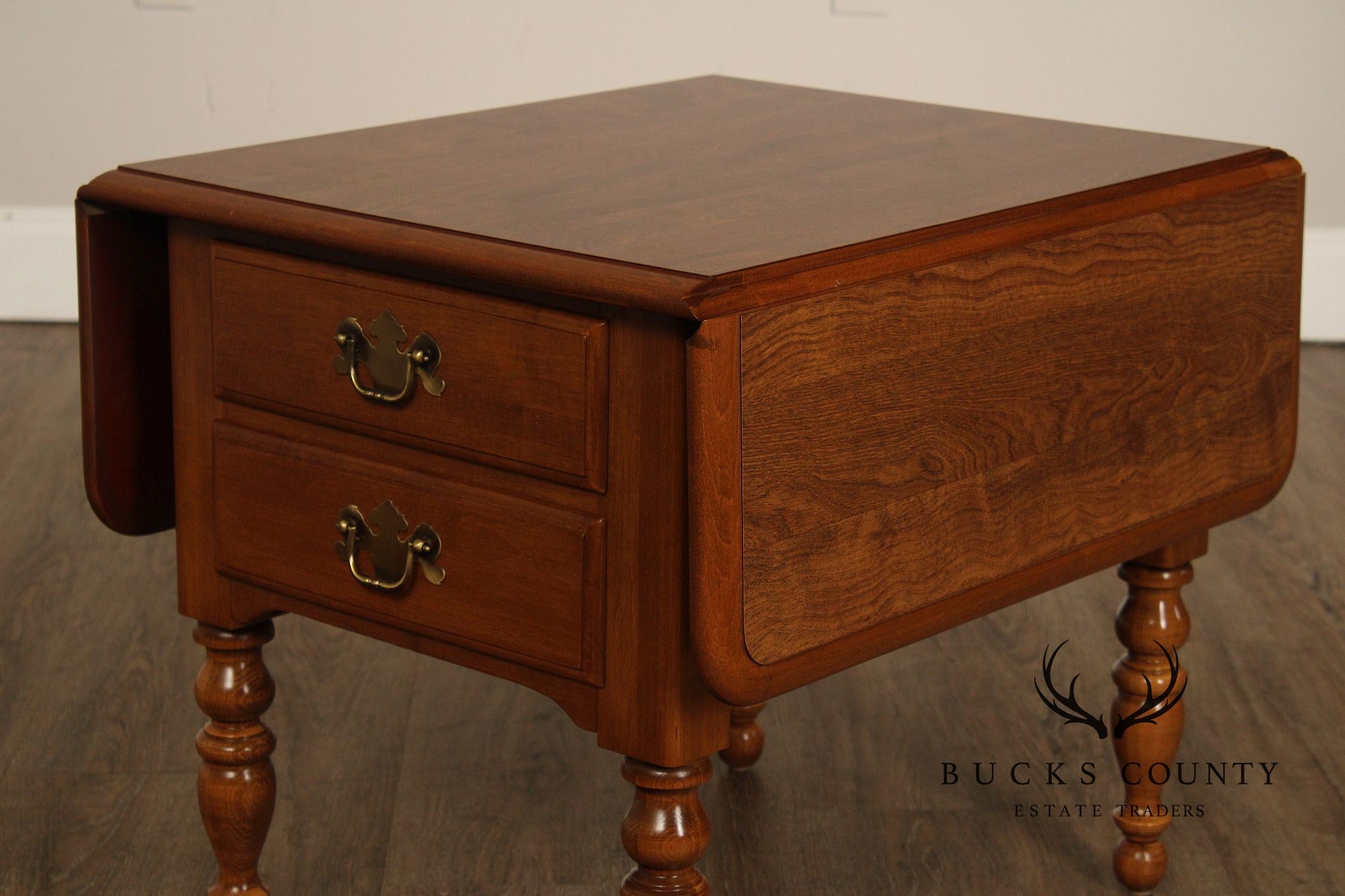 Ethan Allen Heirloom Nutmeg Maple Colonial Style Maple Drop Leaf Side Table