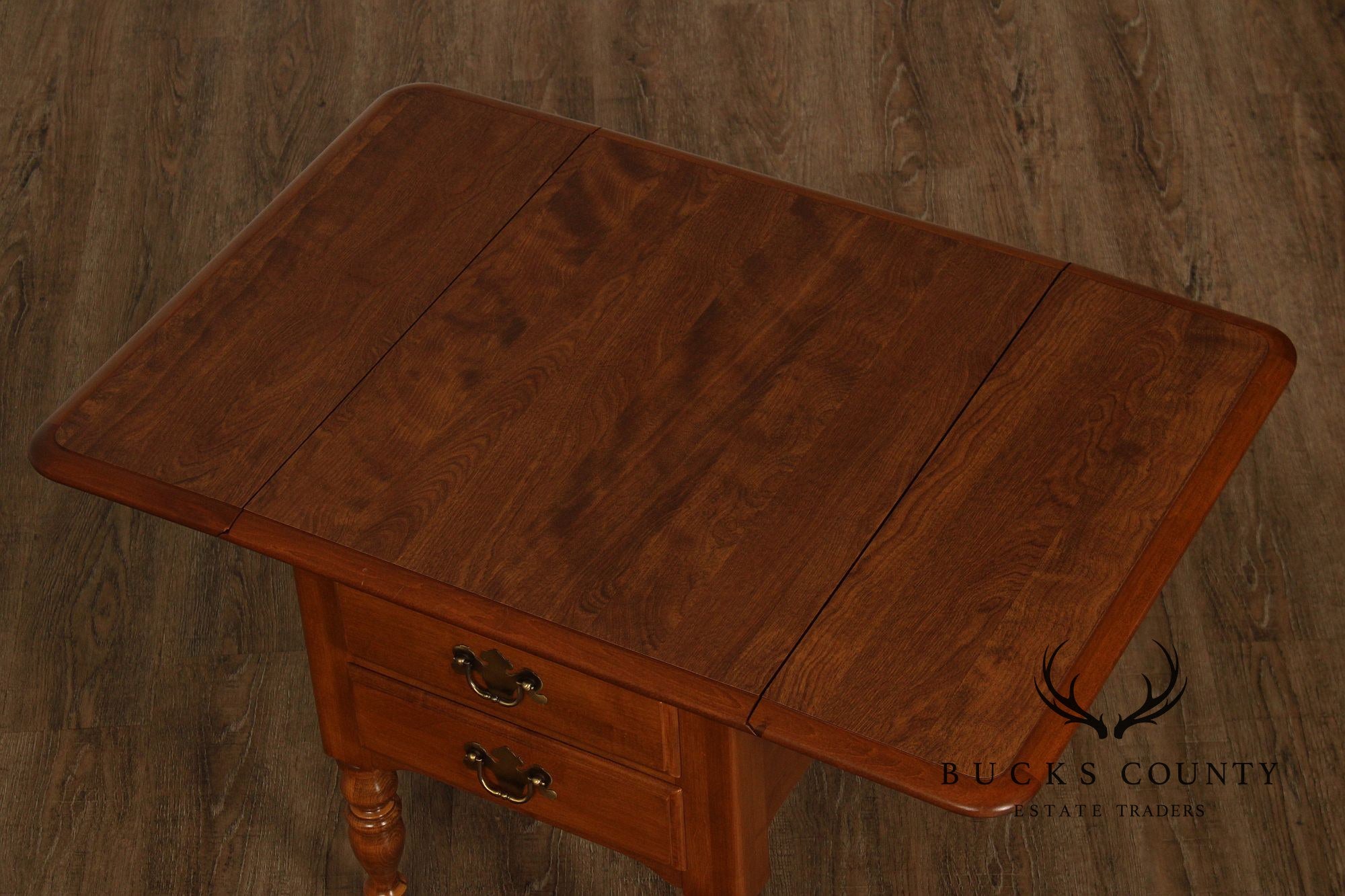 Ethan Allen Heirloom Nutmeg Maple Colonial Style Maple Drop Leaf Side Table