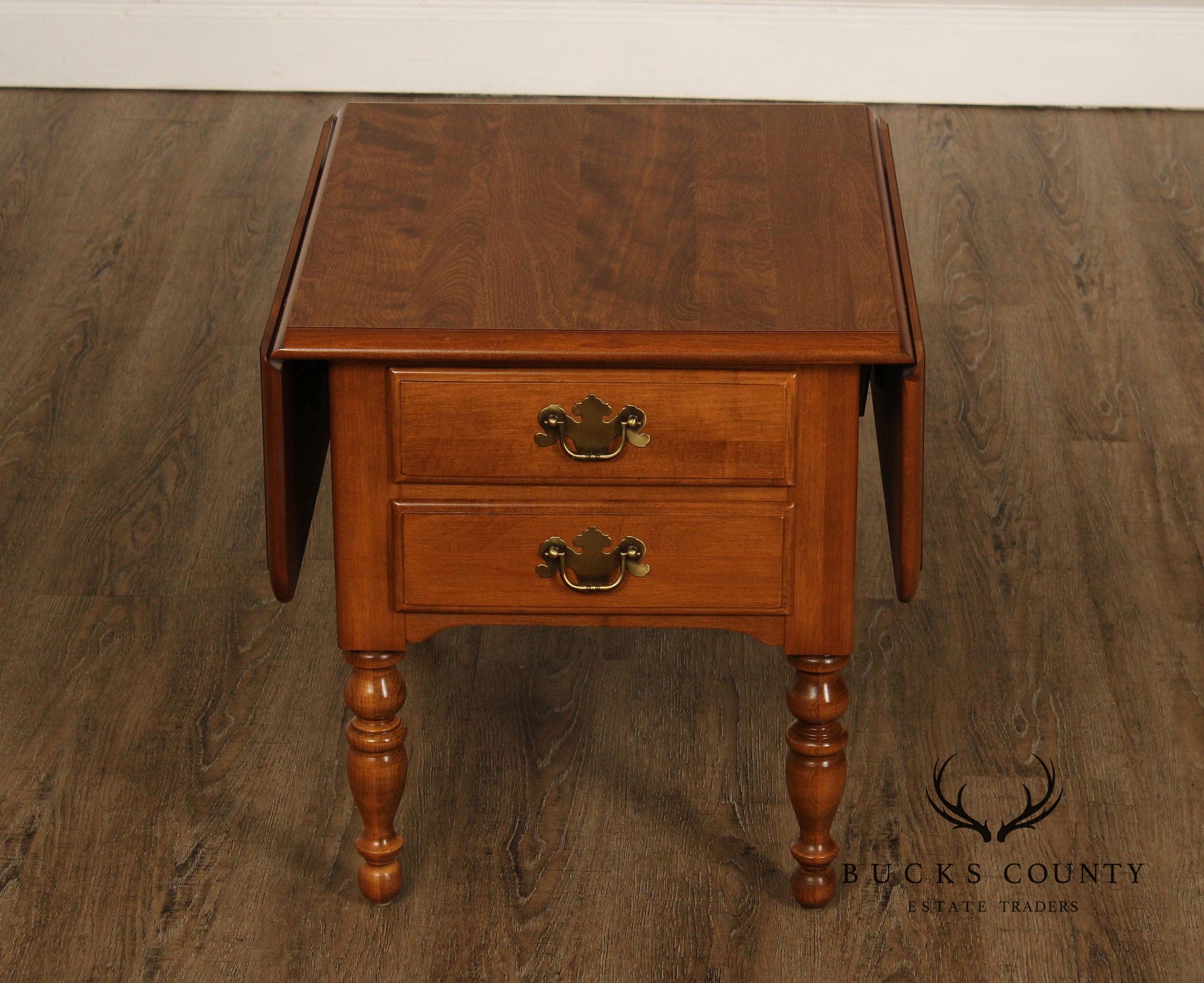 Ethan Allen Heirloom Nutmeg Maple Colonial Style Maple Drop Leaf Side Table