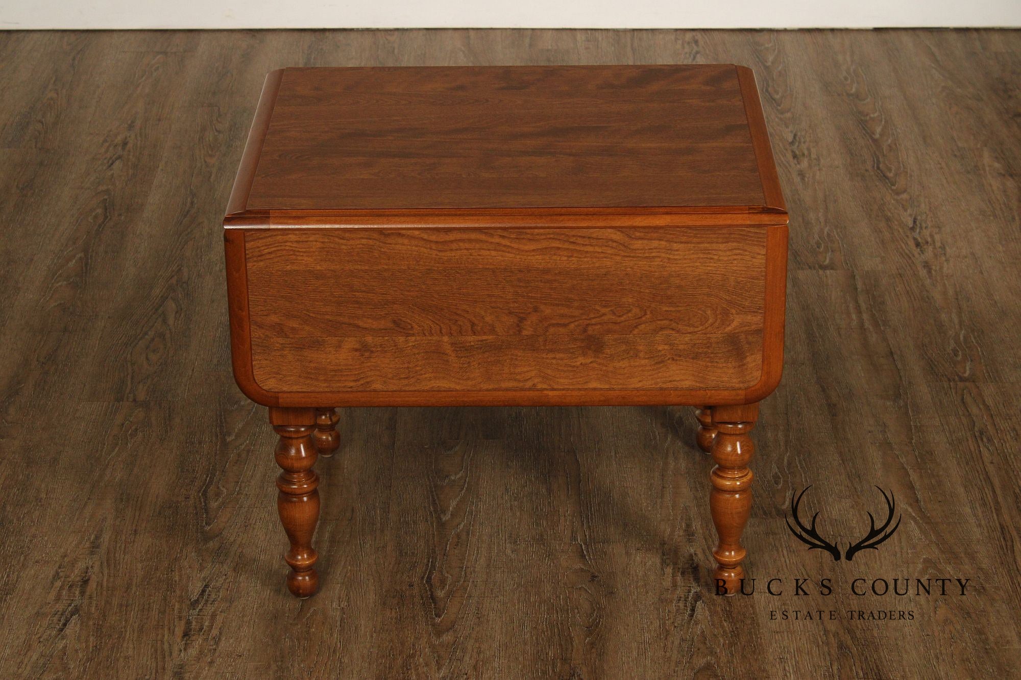 Ethan Allen Heirloom Nutmeg Maple Colonial Style Maple Drop Leaf Side Table