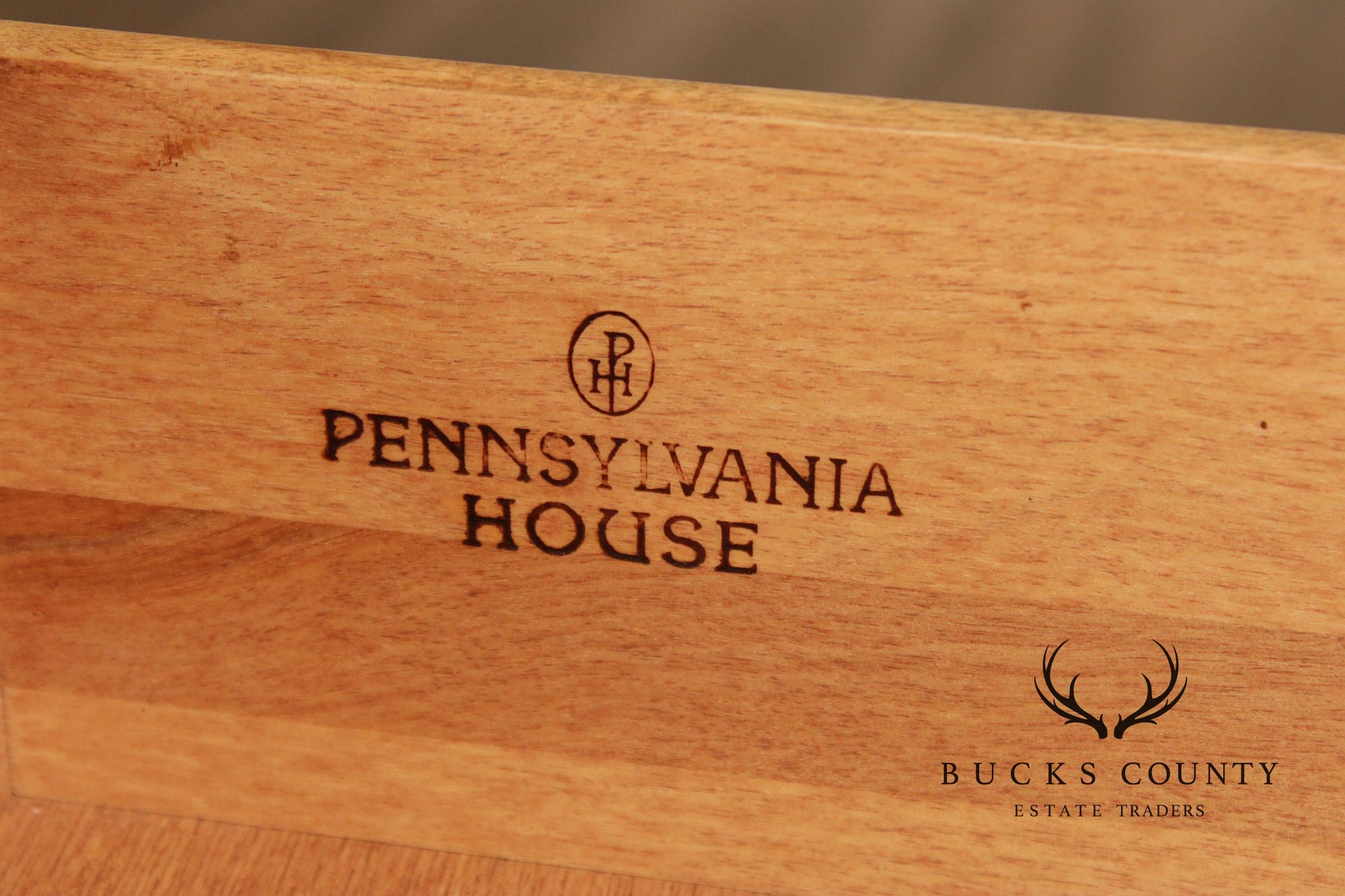 Pennsylvania House Cherry Queen Anne Style Sideboard Buffet