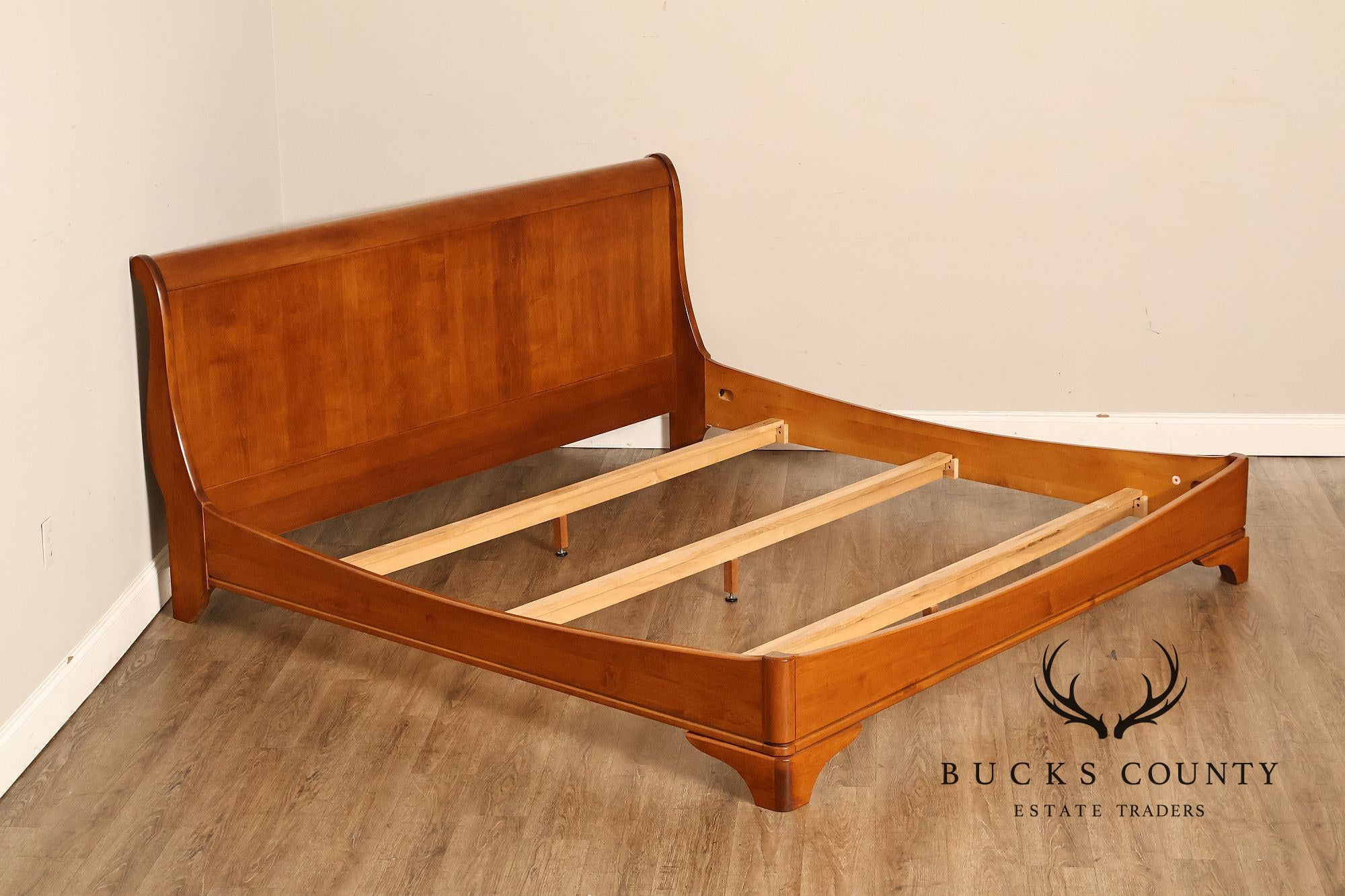 HPL Shermag Maple King Size Sleigh Bed