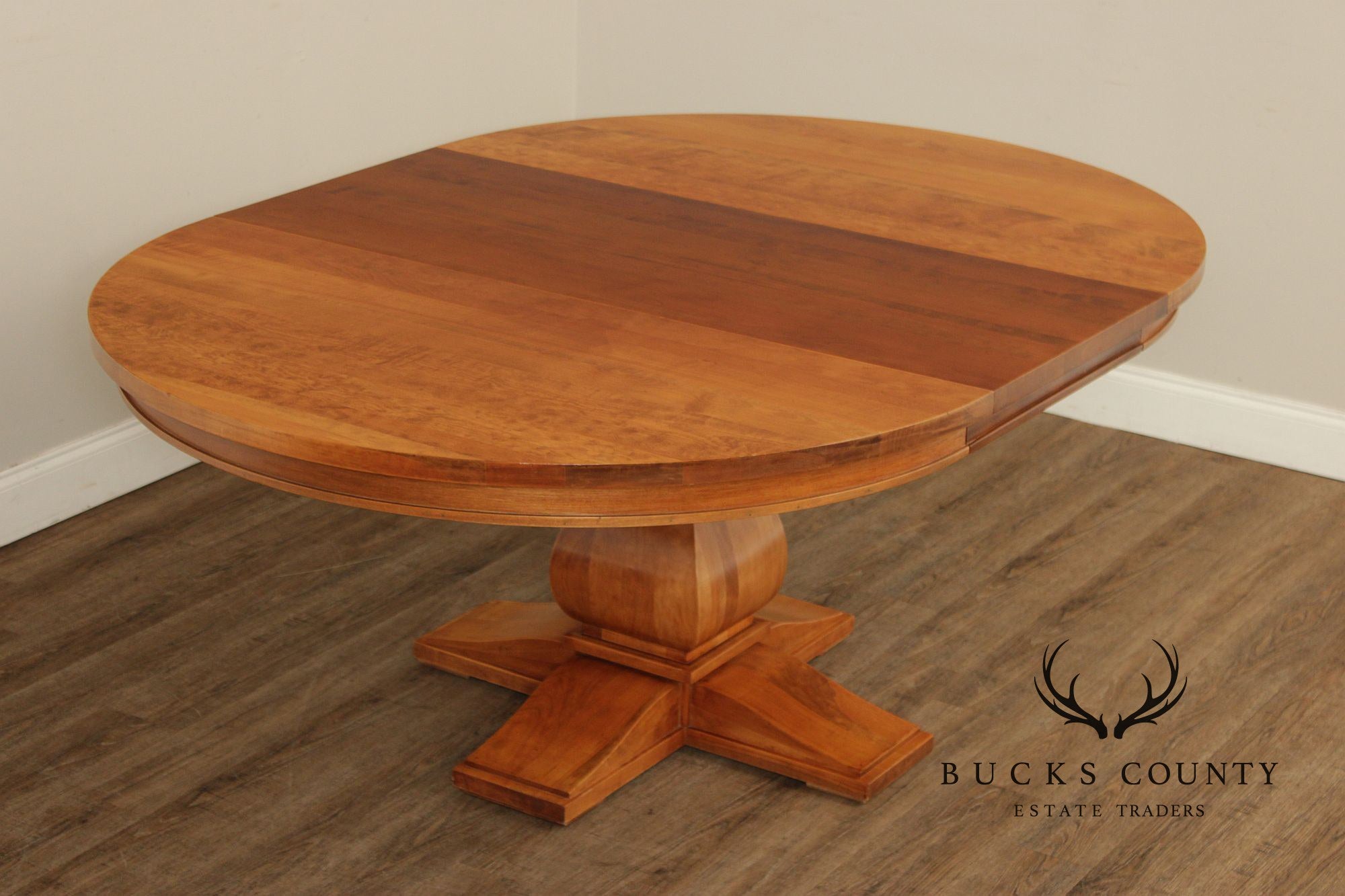 Rustic European Style 54 Inch Round Dining Table