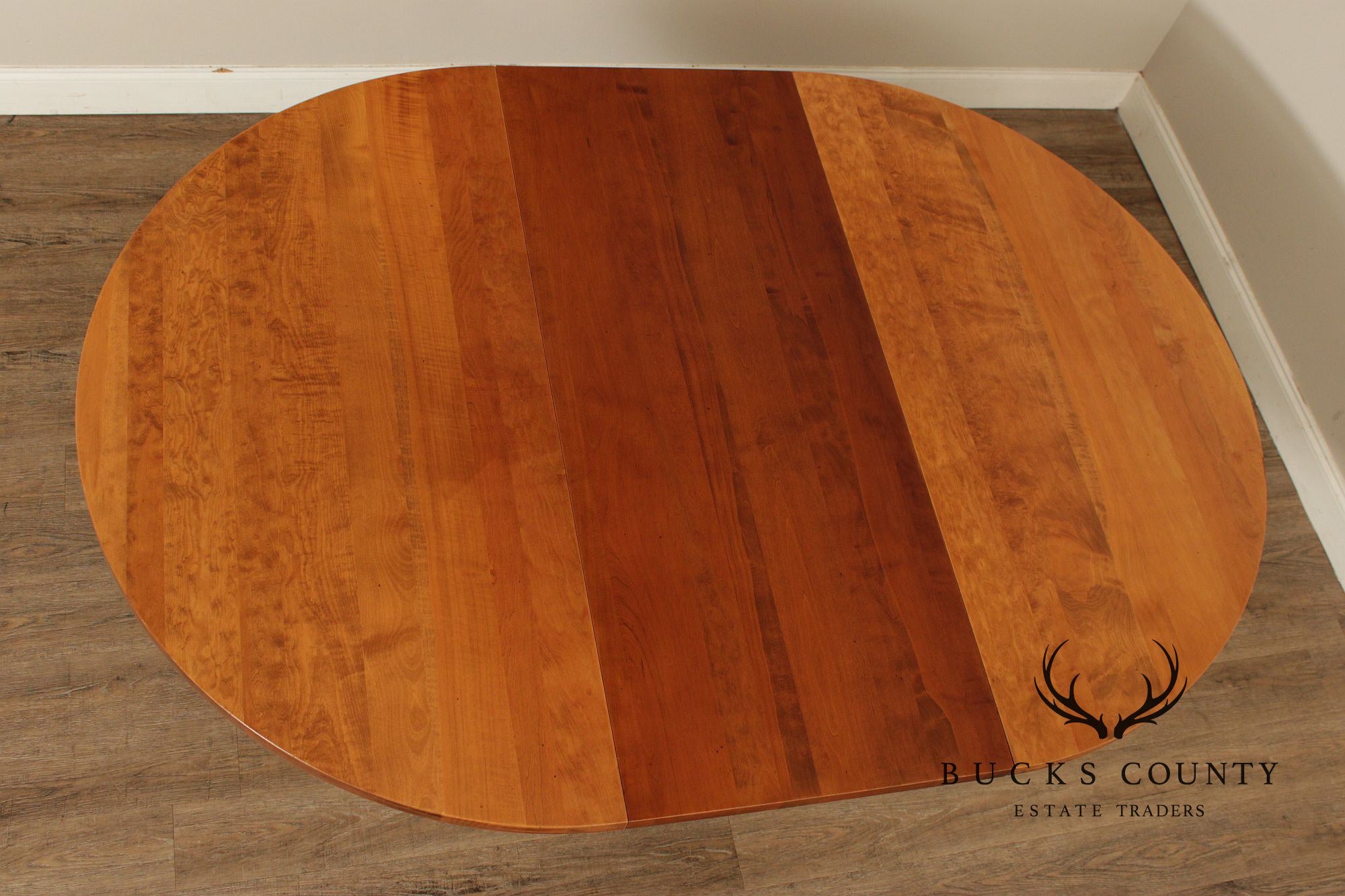 Rustic European Style 54 Inch Round Dining Table