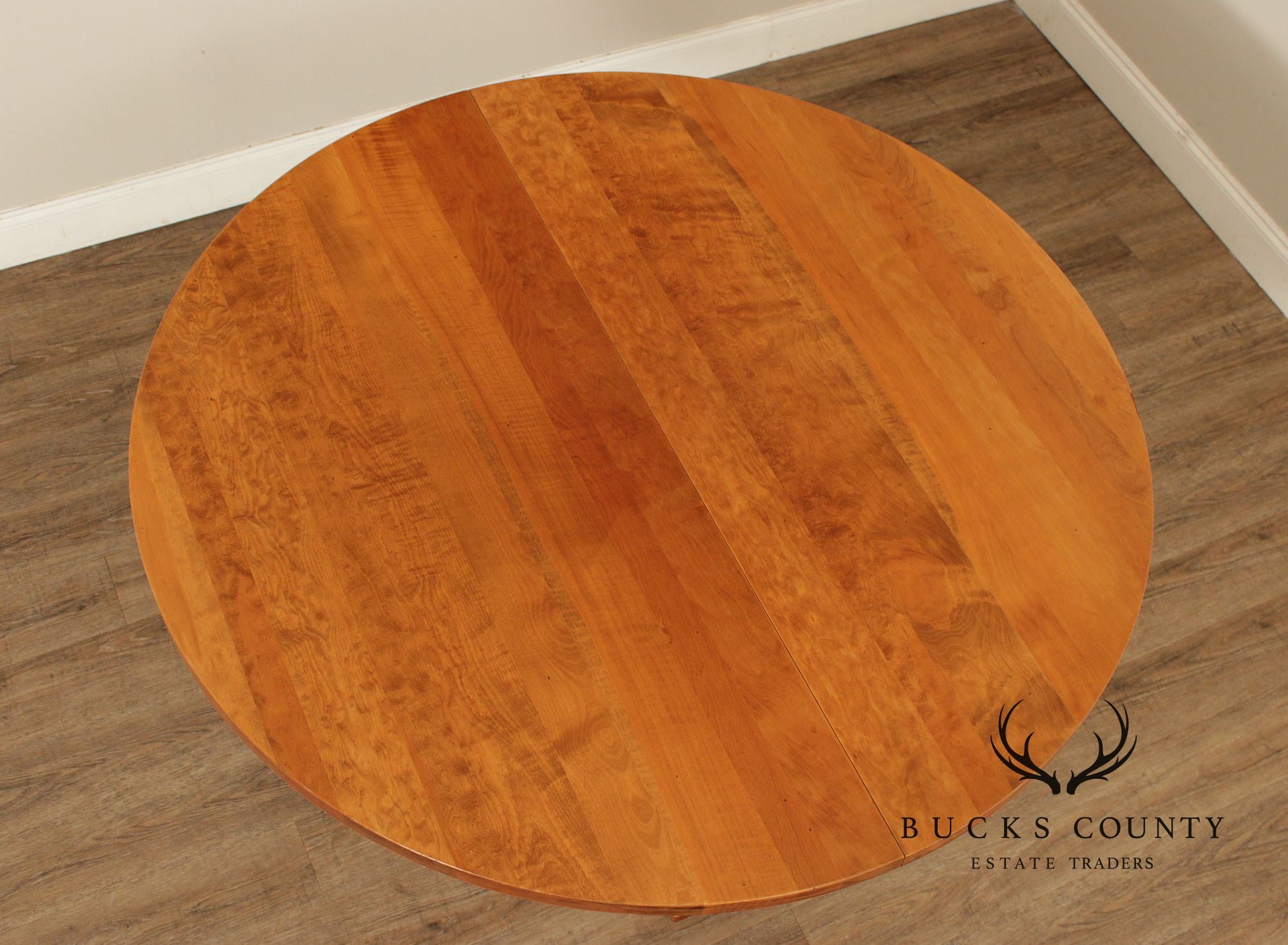 Rustic European Style 54 Inch Round Dining Table