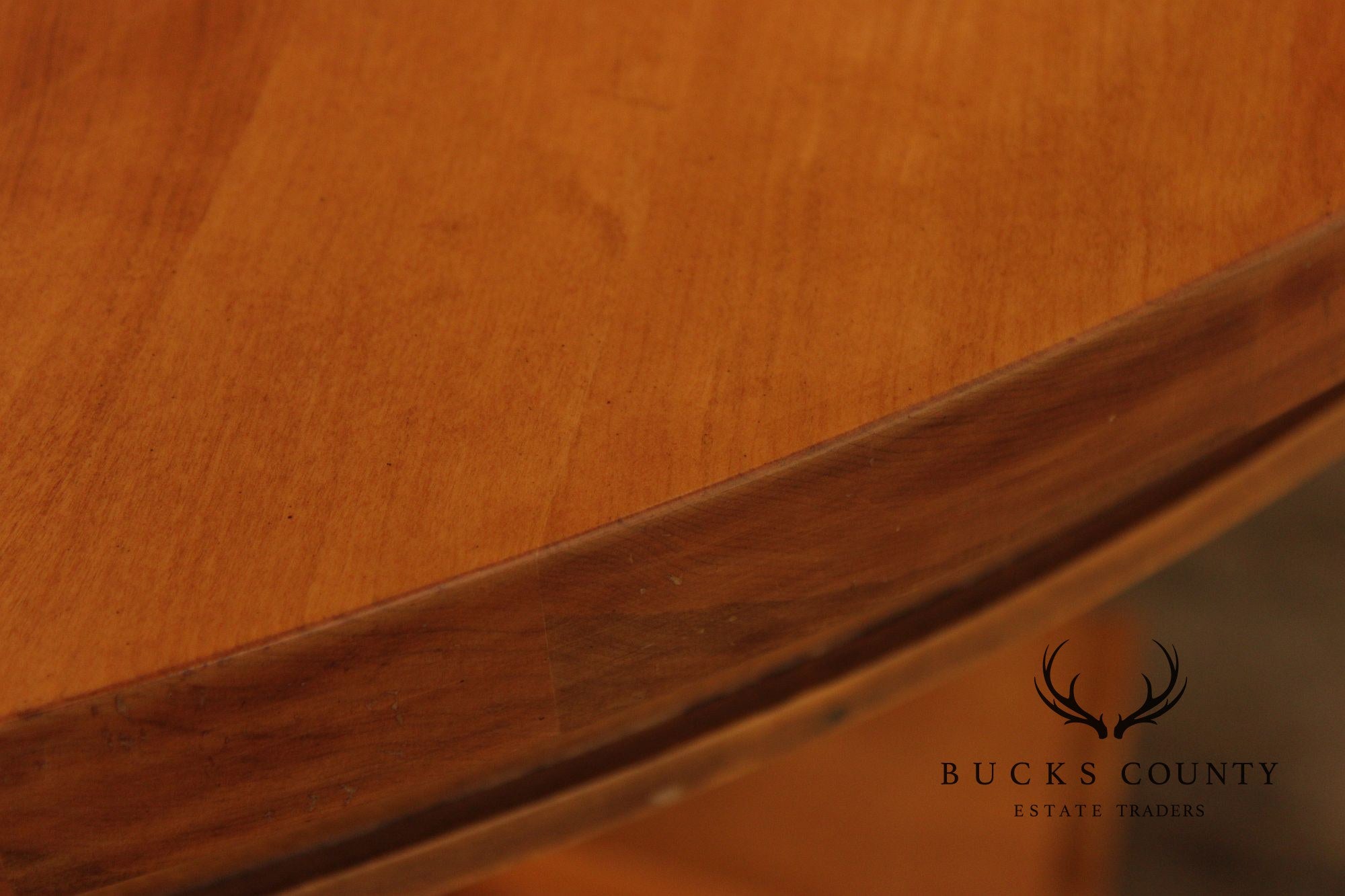Rustic European Style 54 Inch Round Dining Table