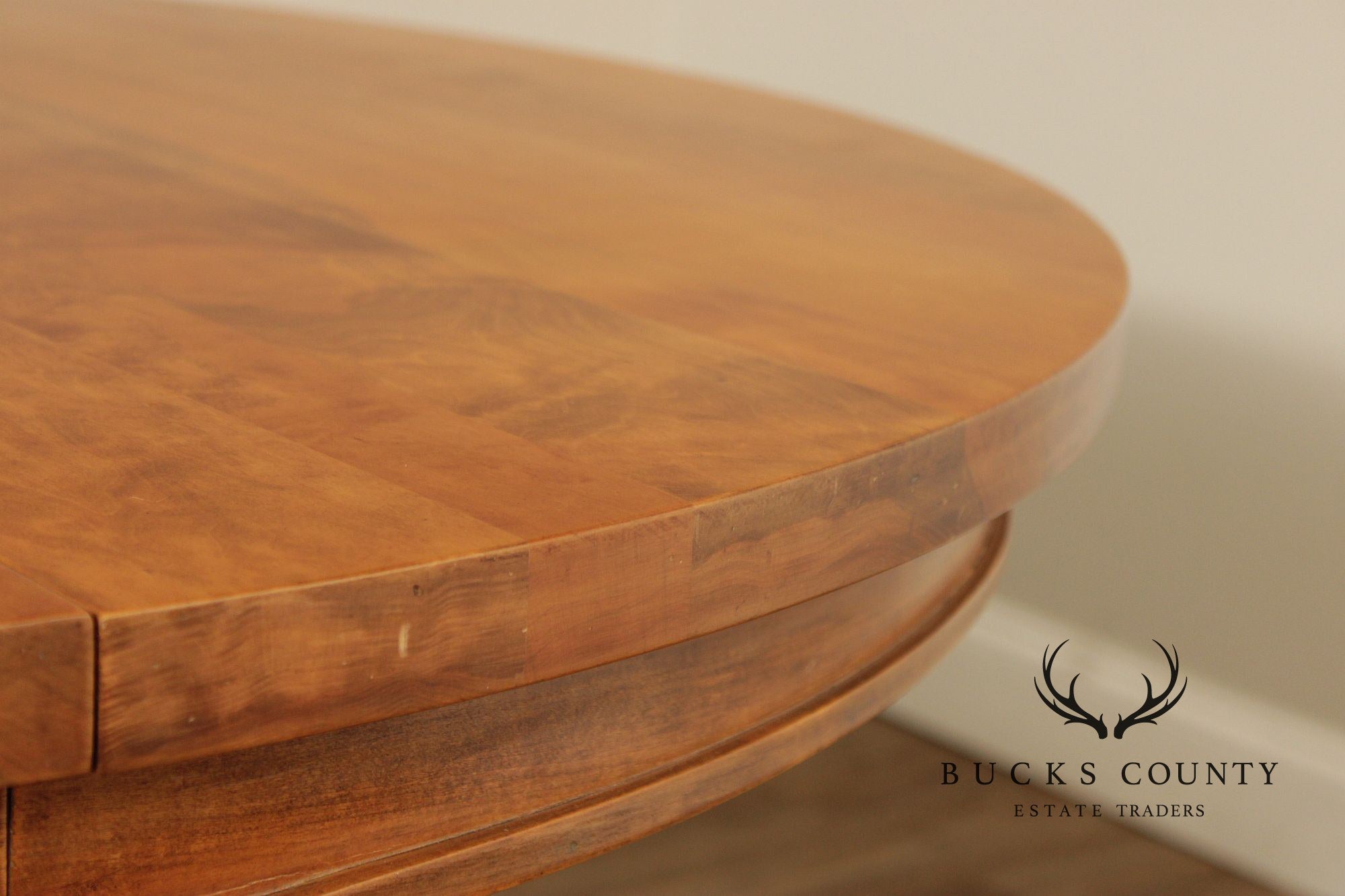 Rustic European Style 54 Inch Round Dining Table
