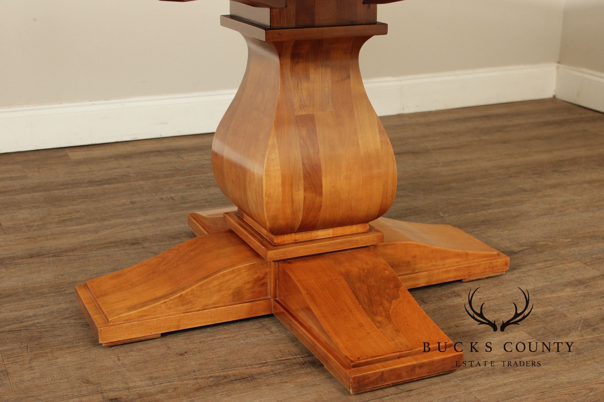 Rustic European Style 54 Inch Round Dining Table
