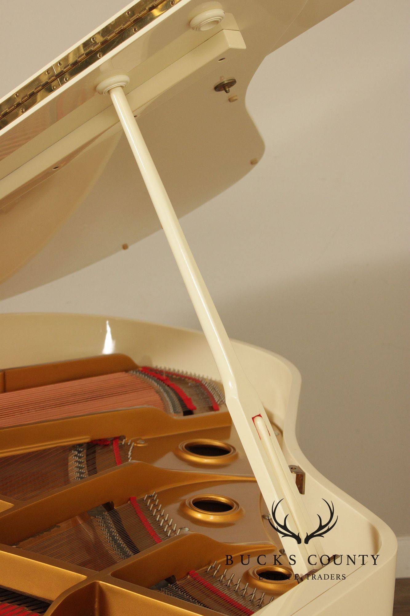 Young Chang G-157 White Baby Grand Piano With Bench