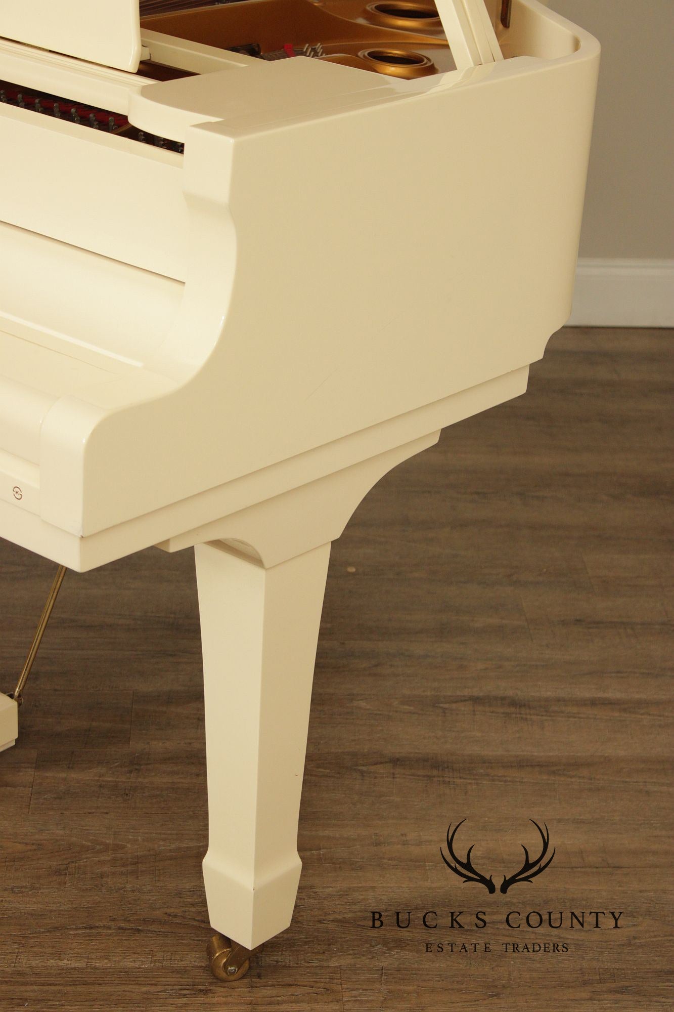Young Chang G-157 White Baby Grand Piano With Bench