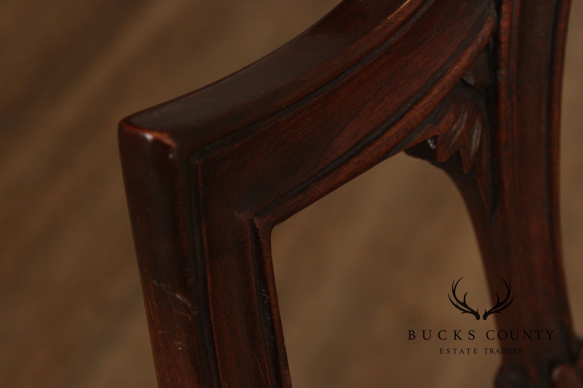 Hepplewhite Style Custom Quality Set Of Eight Carved Shield Back Dining Chairs